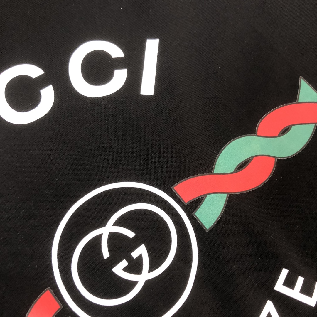 世界中で大人気♪ 2024 グッチ 新作 半袖Tシャツ スーパーコピー