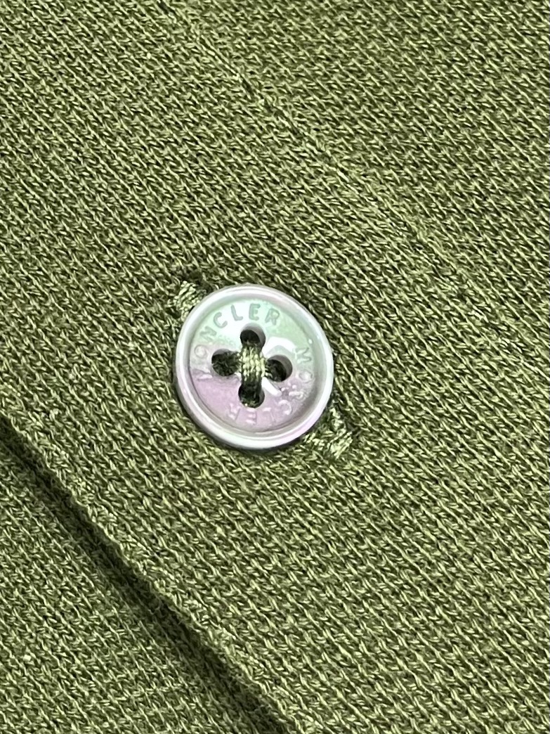 使い勝手良 2024 モンクレール 新作 半袖Tシャツ 偽物