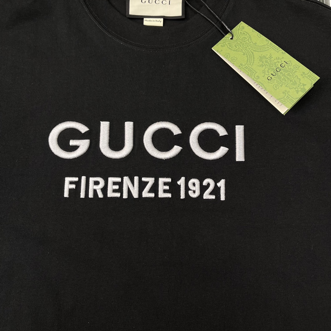 使い勝手良 2024 グッチ 新作 半袖Tシャツ 偽物 2色