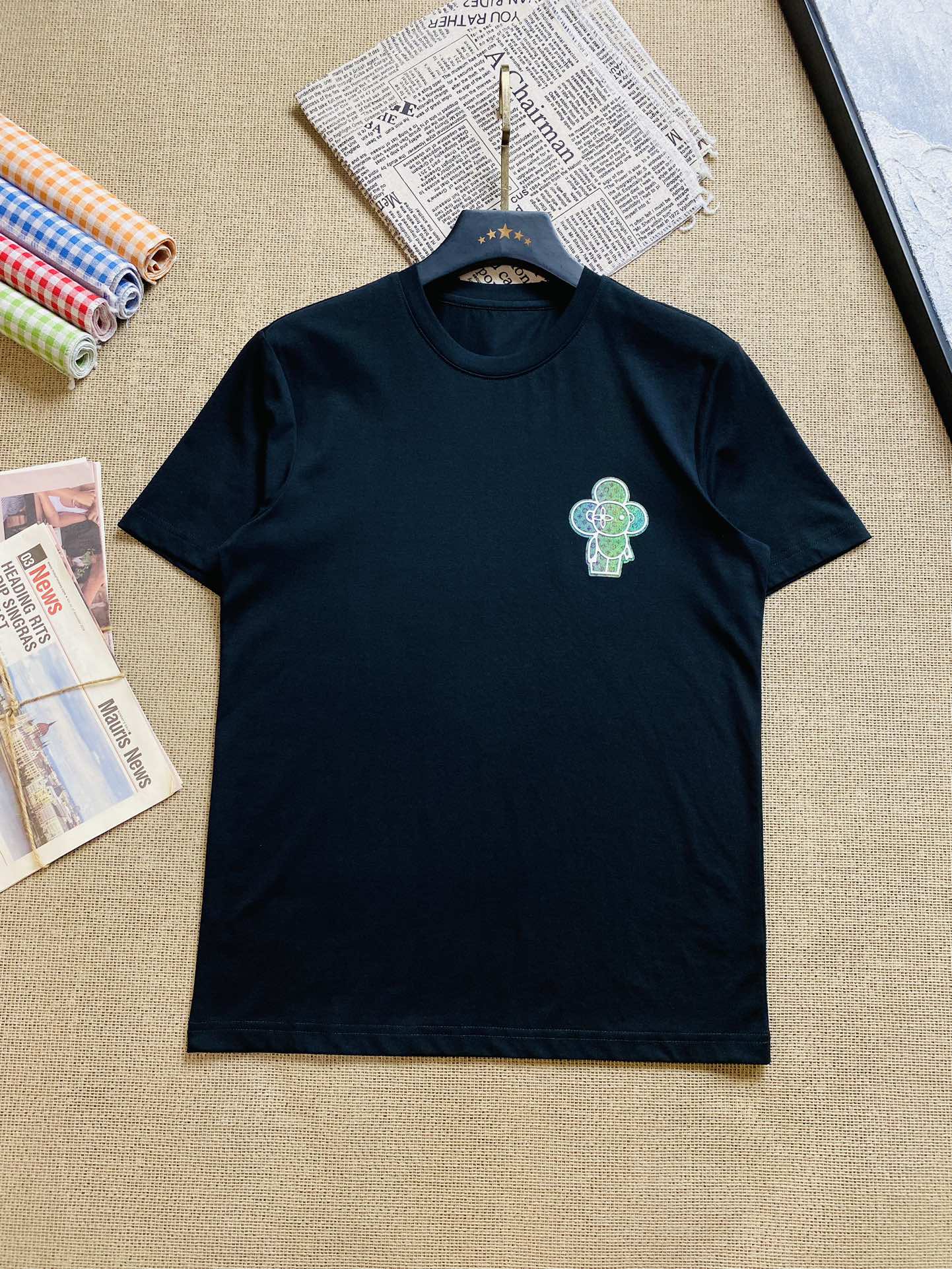 完売必至 2024 ルイヴィトン 新作 半袖Tシャツ スーパーコピー