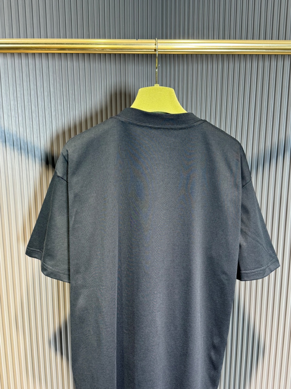 使い勝手良 2024 グッチ 新作 半袖Tシャツ スーパーコピー