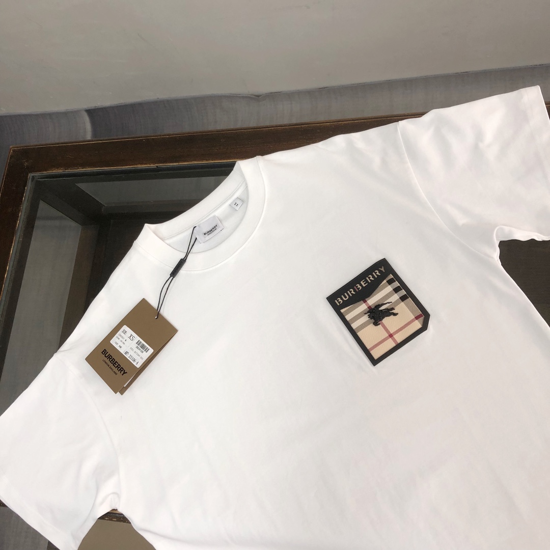 一目惚れ♪ 2024 バーバリー 新作 半袖Tシャツ コピー