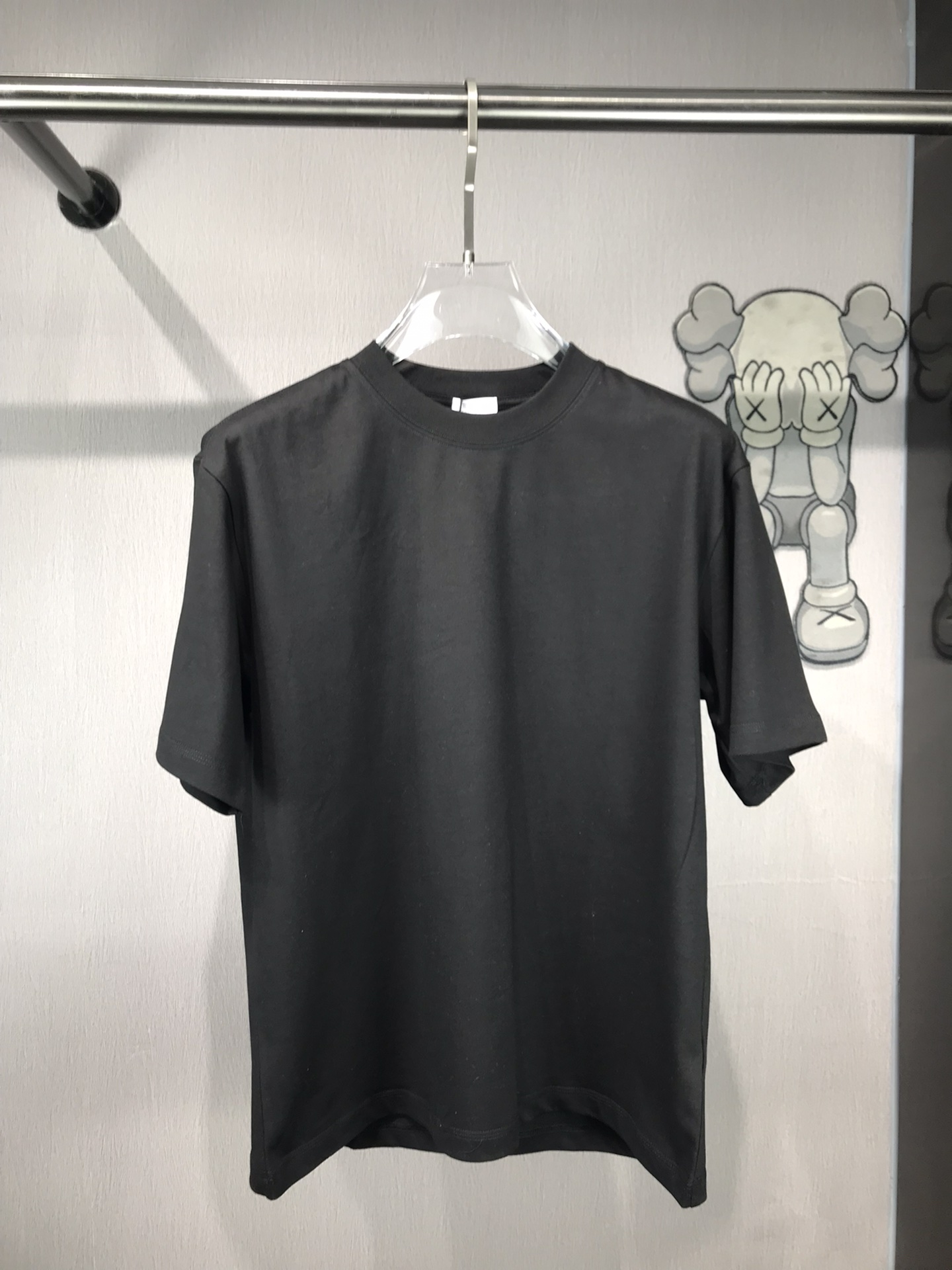 新色登場☆ 2024 バーバリー 新作 半袖Tシャツ 偽物