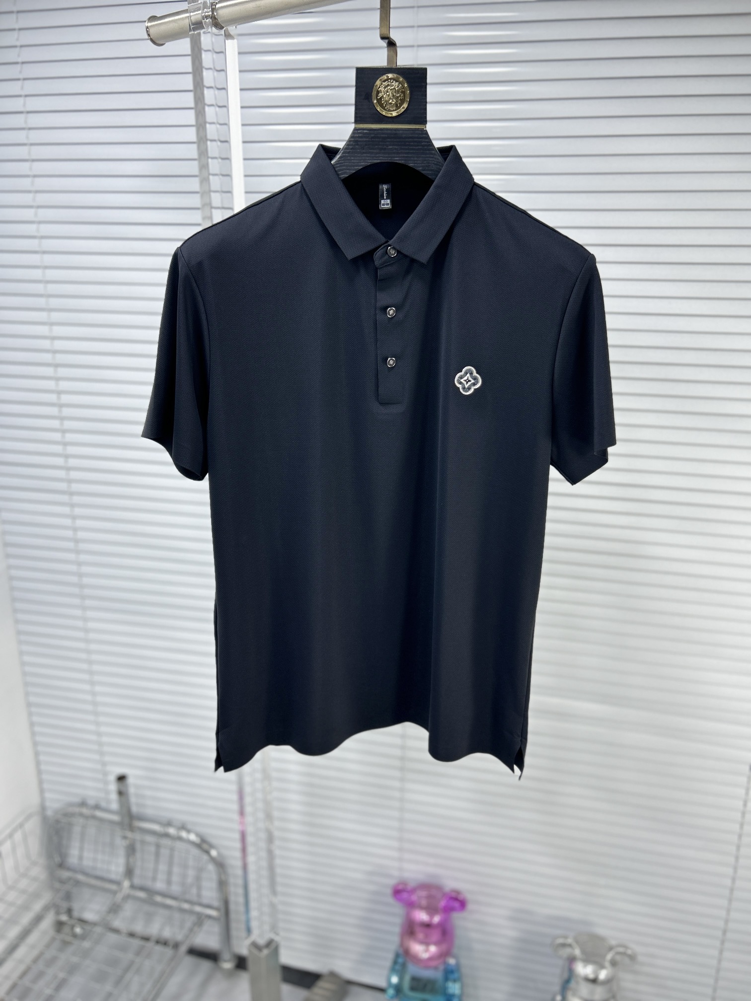 絶対欲しい！2024 ルイヴィトン 新作 半袖Tシャツ 偽物
