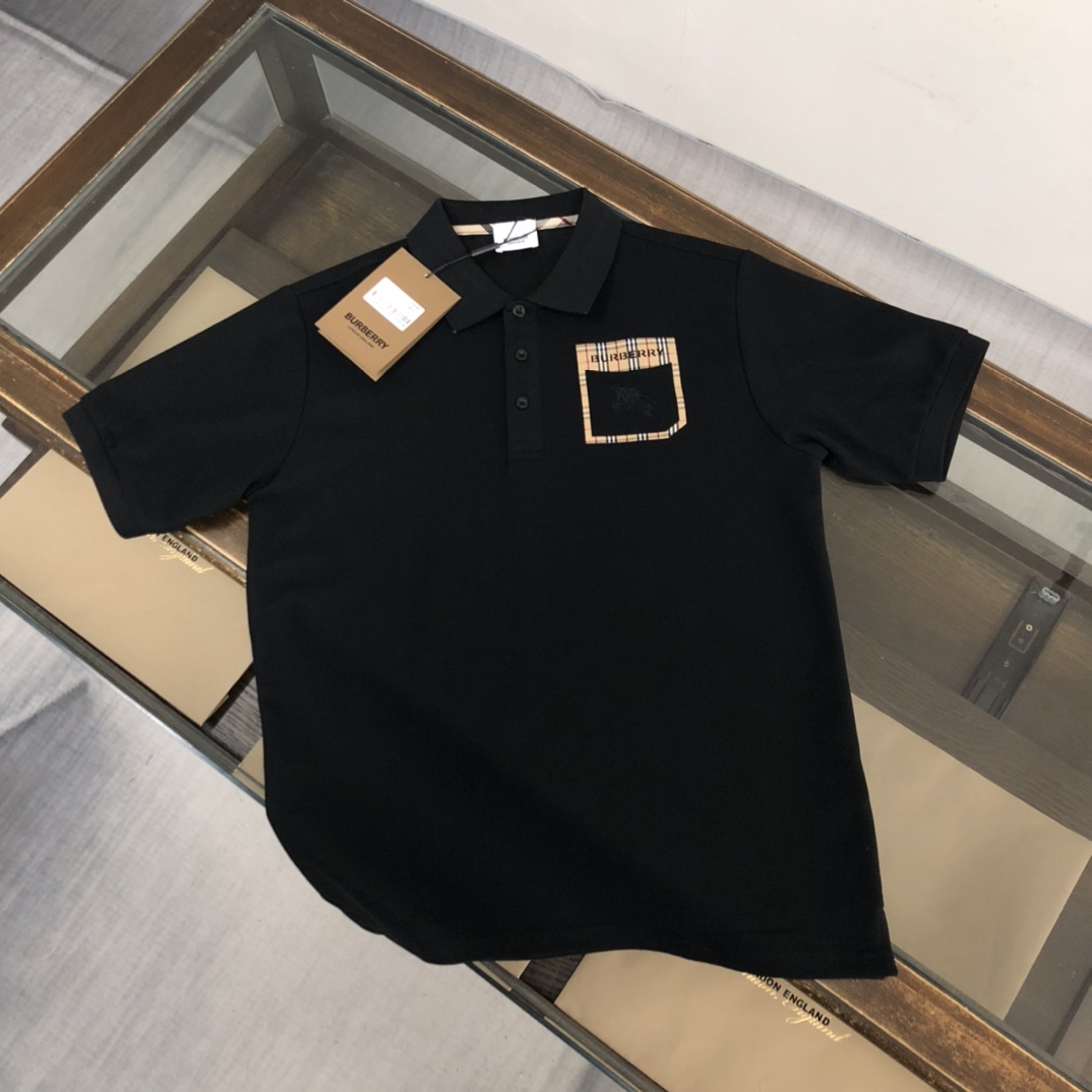目を惹くカラー 2024 バーバリー 新作 半袖Tシャツ 偽物