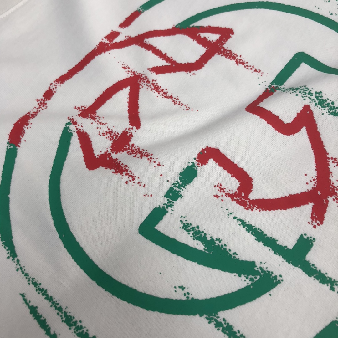 注目アイテム☆ 2024 グッチ 新作 半袖Tシャツ スーパーコピー