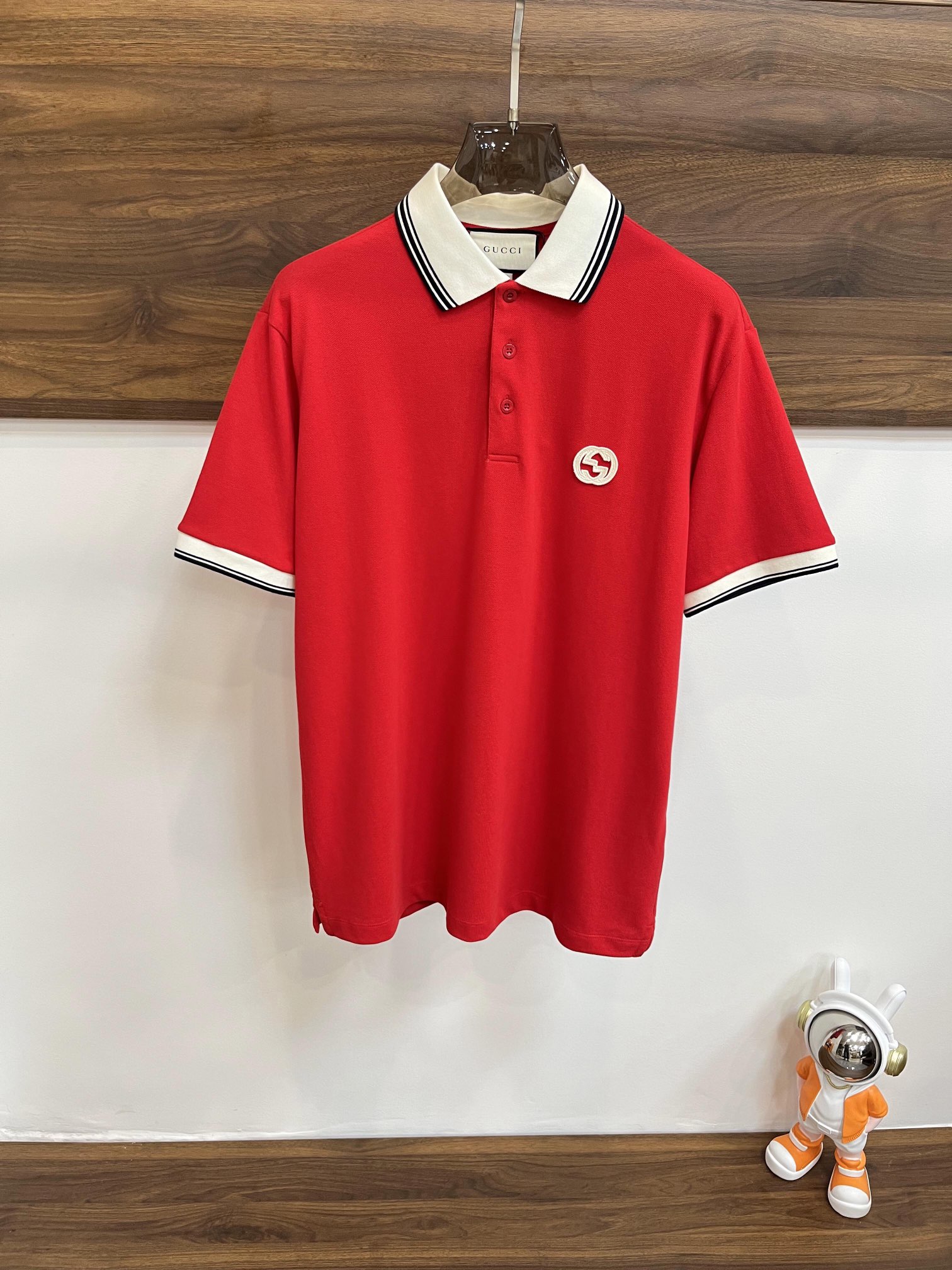 日本未入荷 2024 グッチ 新作 半袖Tシャツ 偽物