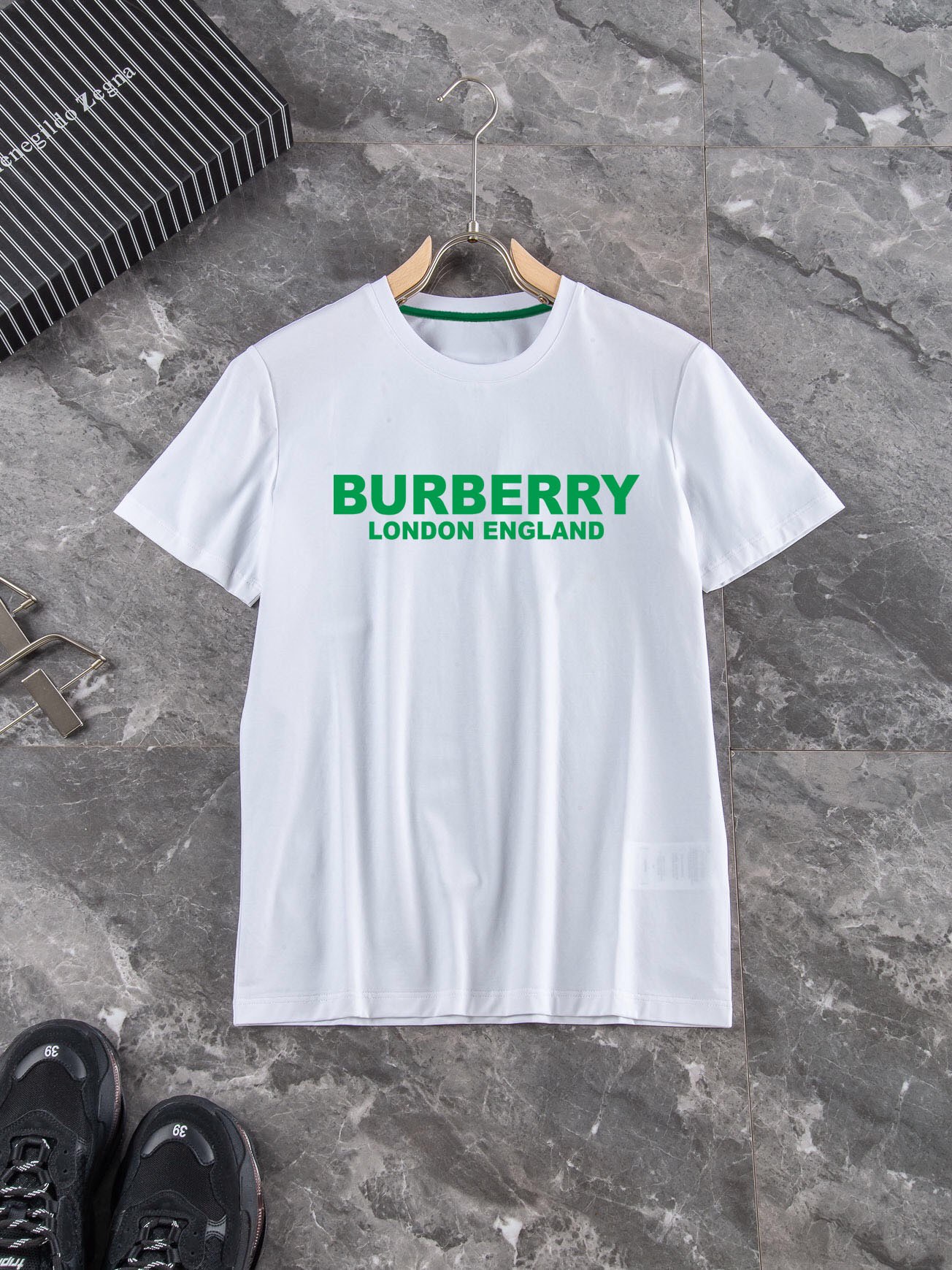 《人気★》2024 バーバリー 新作 半袖Tシャツ 偽物 2色