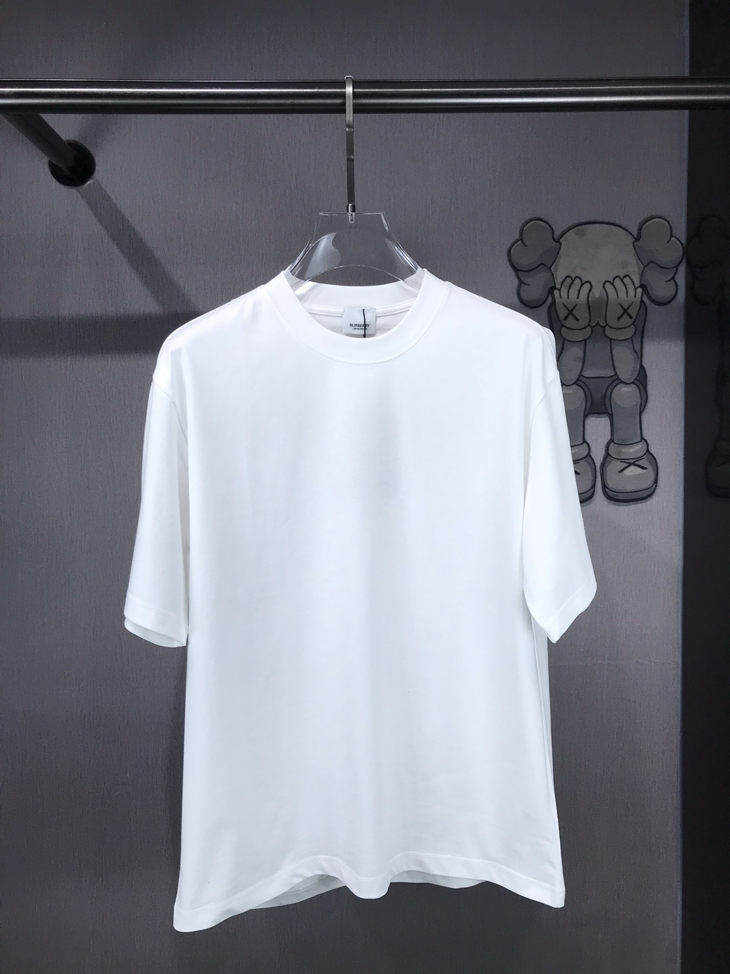 入手困難品！2024 バーバリー 新作 半袖Tシャツ スーパーコピー