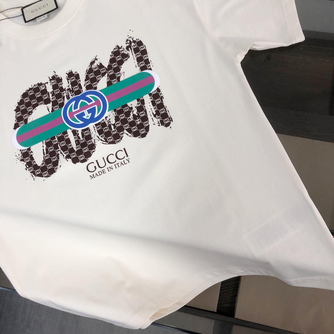 注目度抜群！2024 グッチ 新作 半袖Tシャツ 偽物