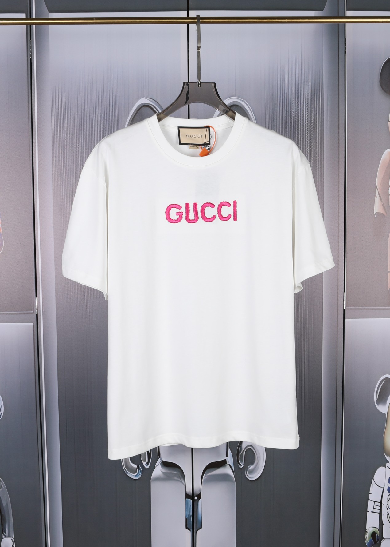 送料込 2024 グッチ 新作 半袖Tシャツ スーパーコピー C301