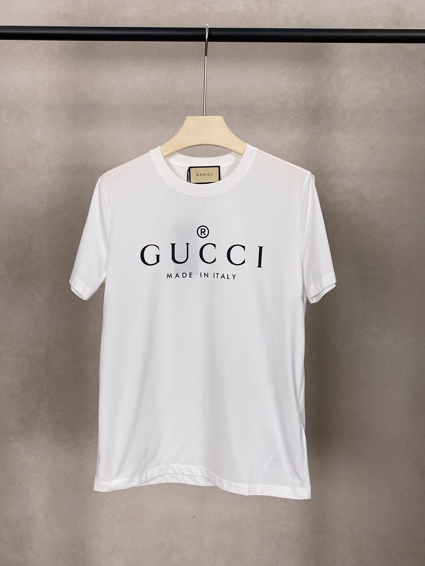 使い勝手良し2024 グッチ 新作 半袖Tシャツ スーパーコピー 2色