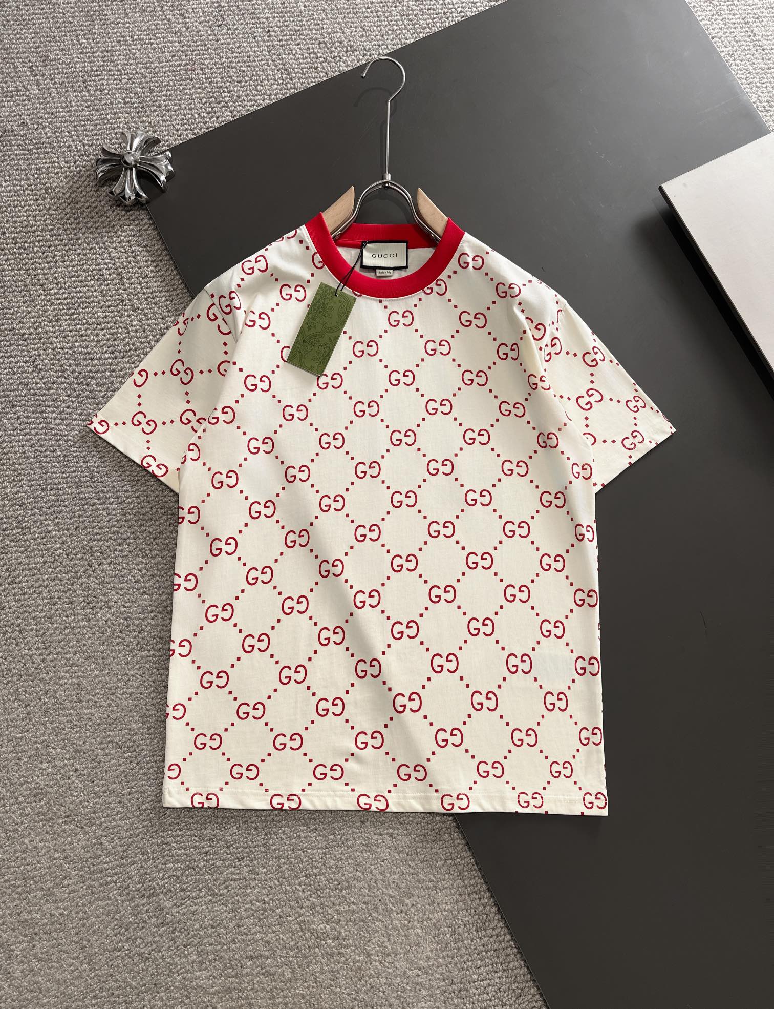 肌触り最高な 2024 グッチ 新作 半袖Tシャツ 偽物