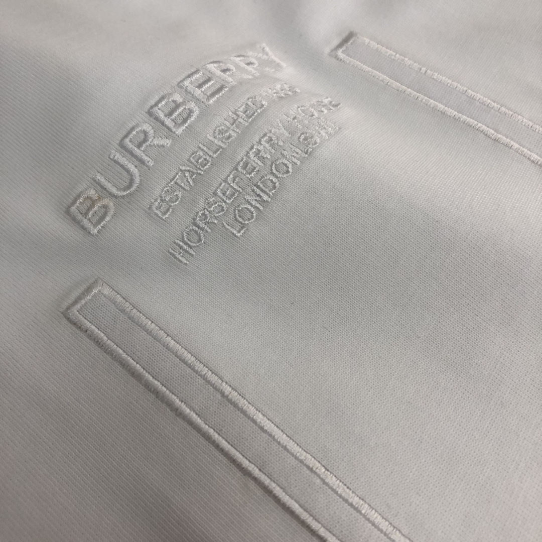 ☆超人気☆ 2024 バーバリー 新作 半袖Tシャツ 偽物