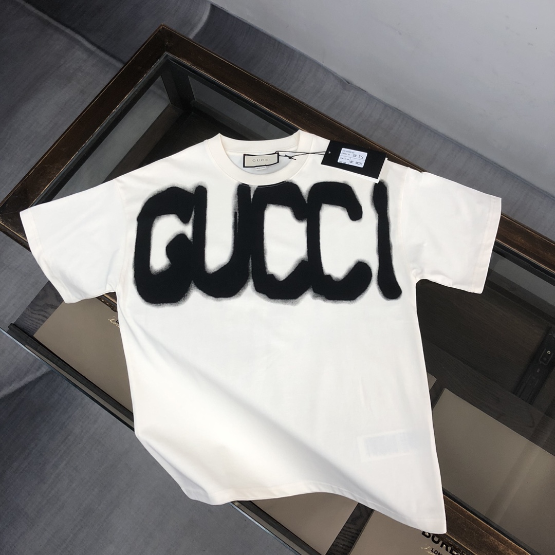 高品質♪♪♪ 2024 グッチ 新作 半袖Tシャツ 偽物