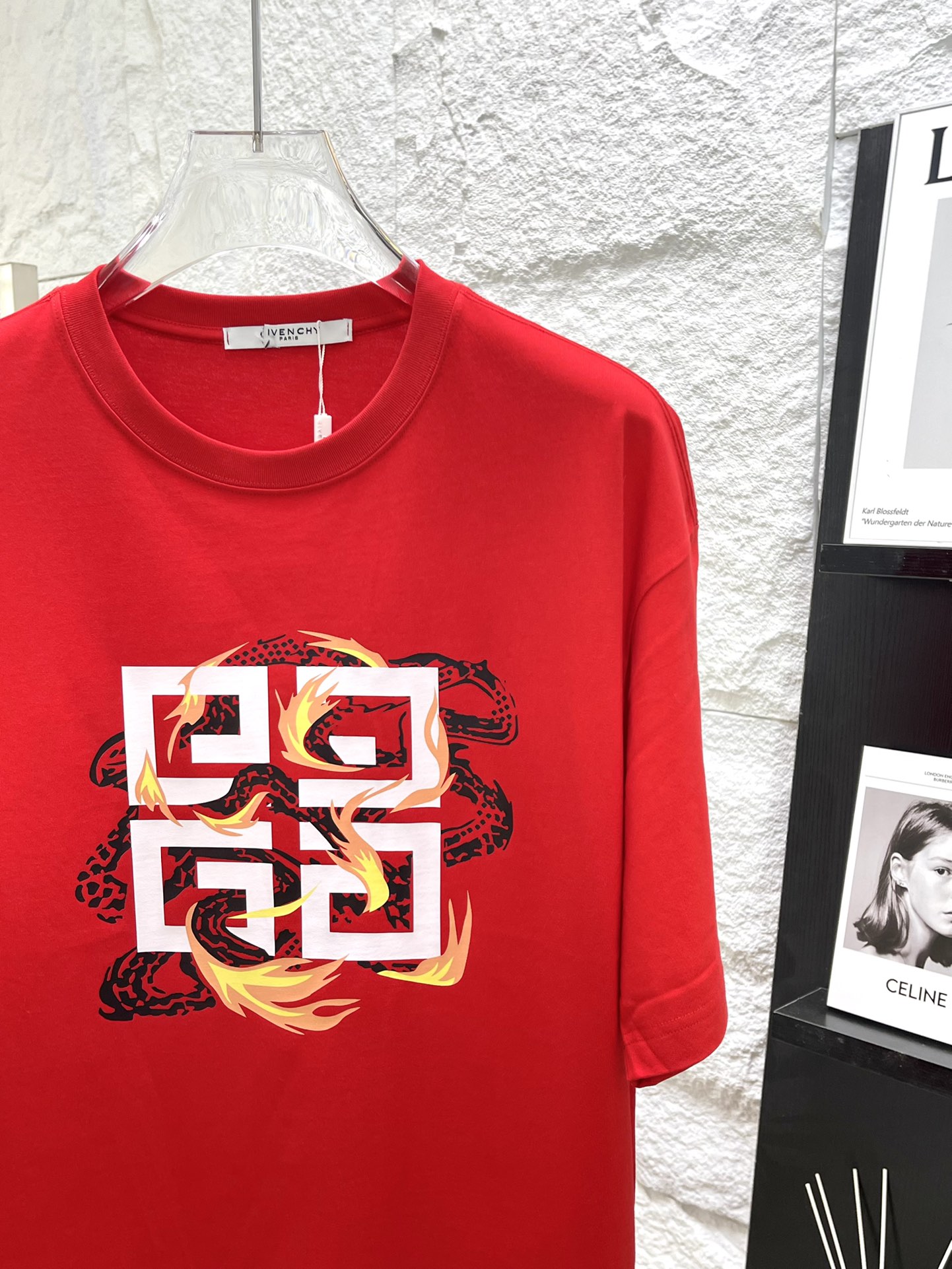【限定カラー】2024 ジバンシー 新作 半袖Tシャツ 偽物