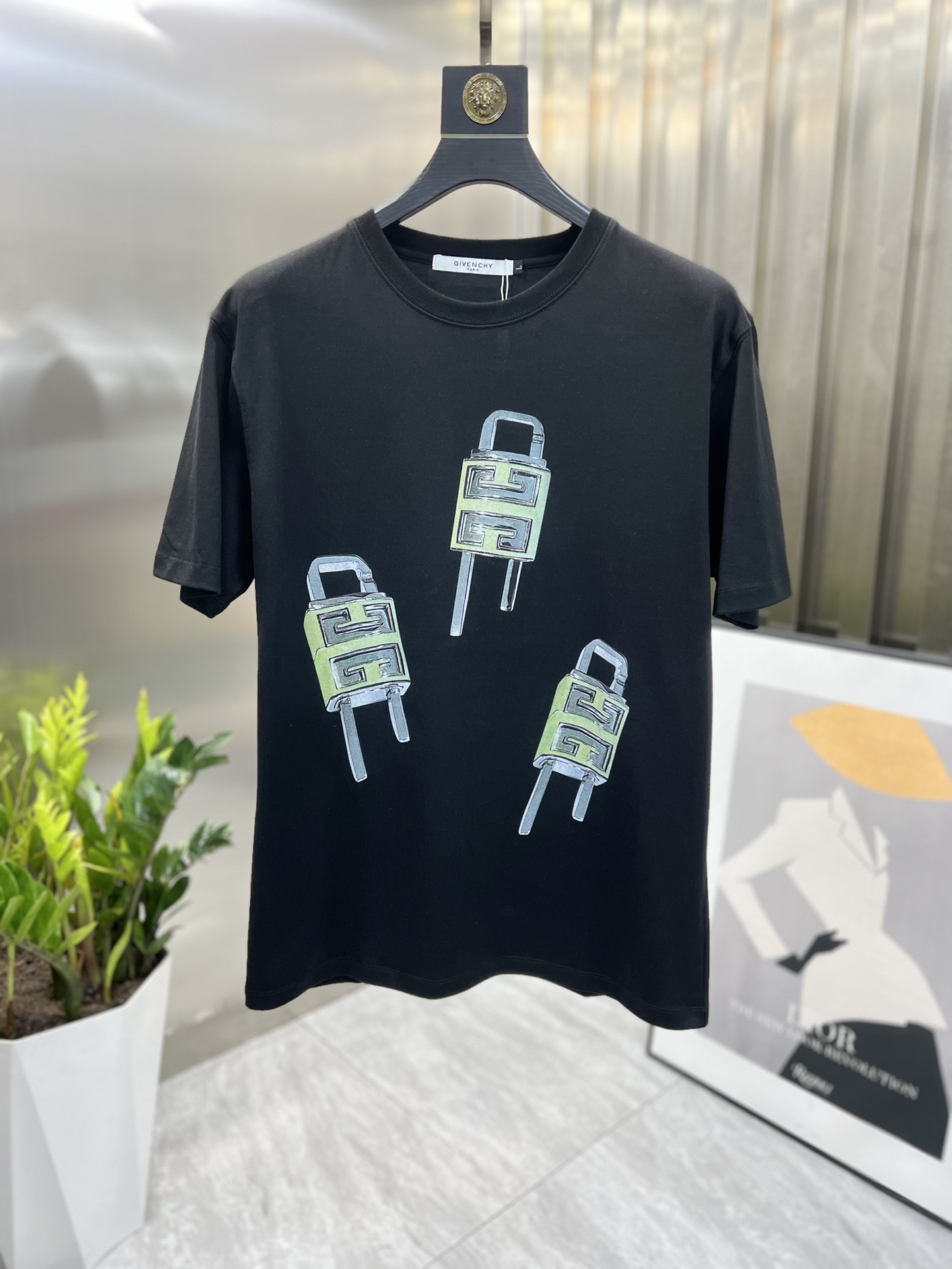 すぐ届く 2024 ジバンシー 新作 半袖Tシャツ スーパーコピー