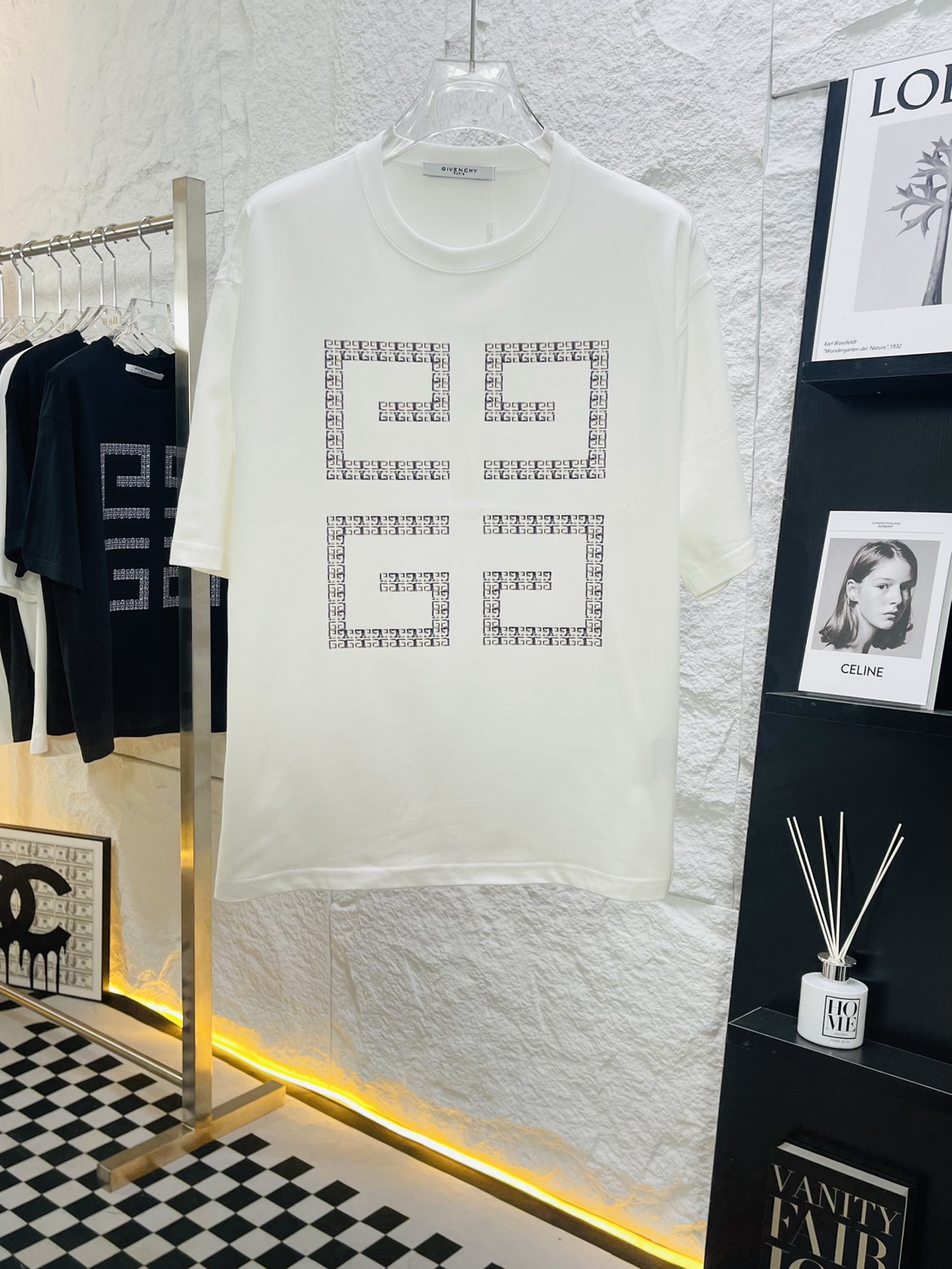 肌触り最高な 2024 ジバンシー 新作 半袖Tシャツ 偽物