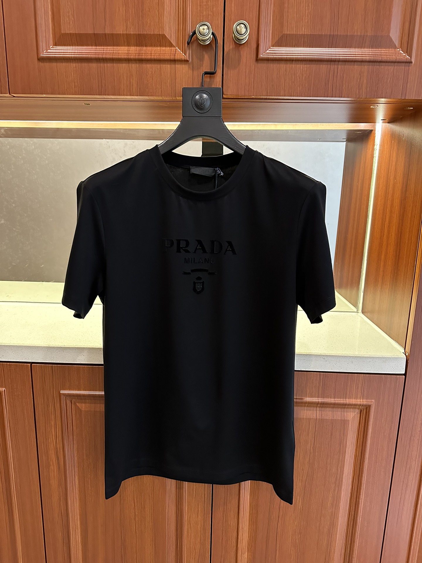 入手困難！2024 プラダ 新作 半袖Tシャツ スーパーコピー