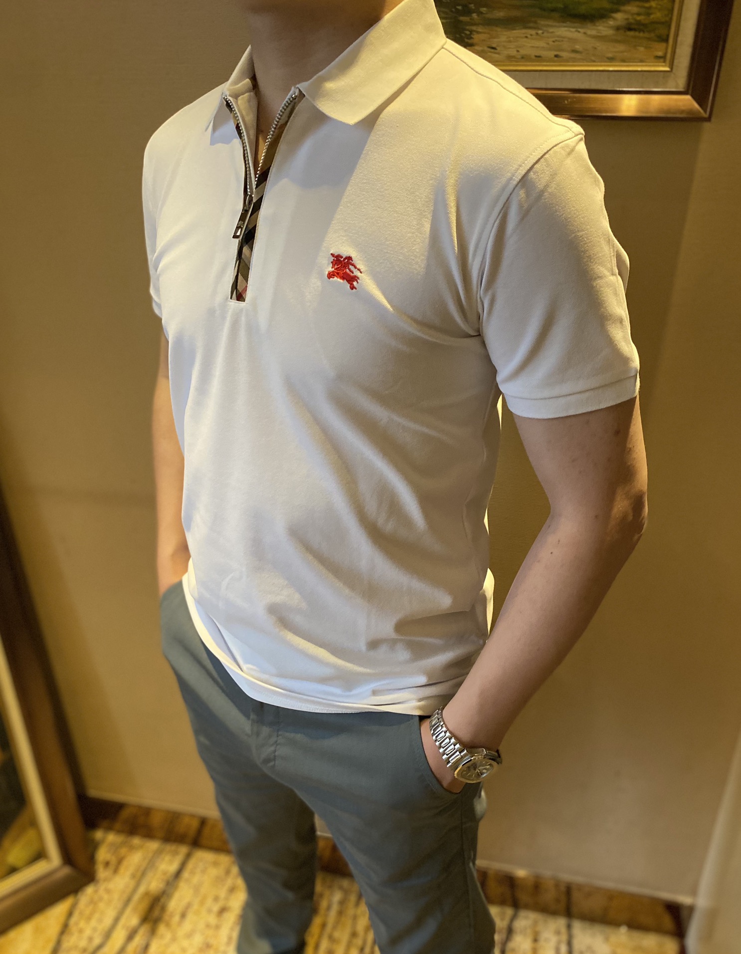 新色登場☆ 2024 バーバリー 新作 半袖Tシャツ 偽物
