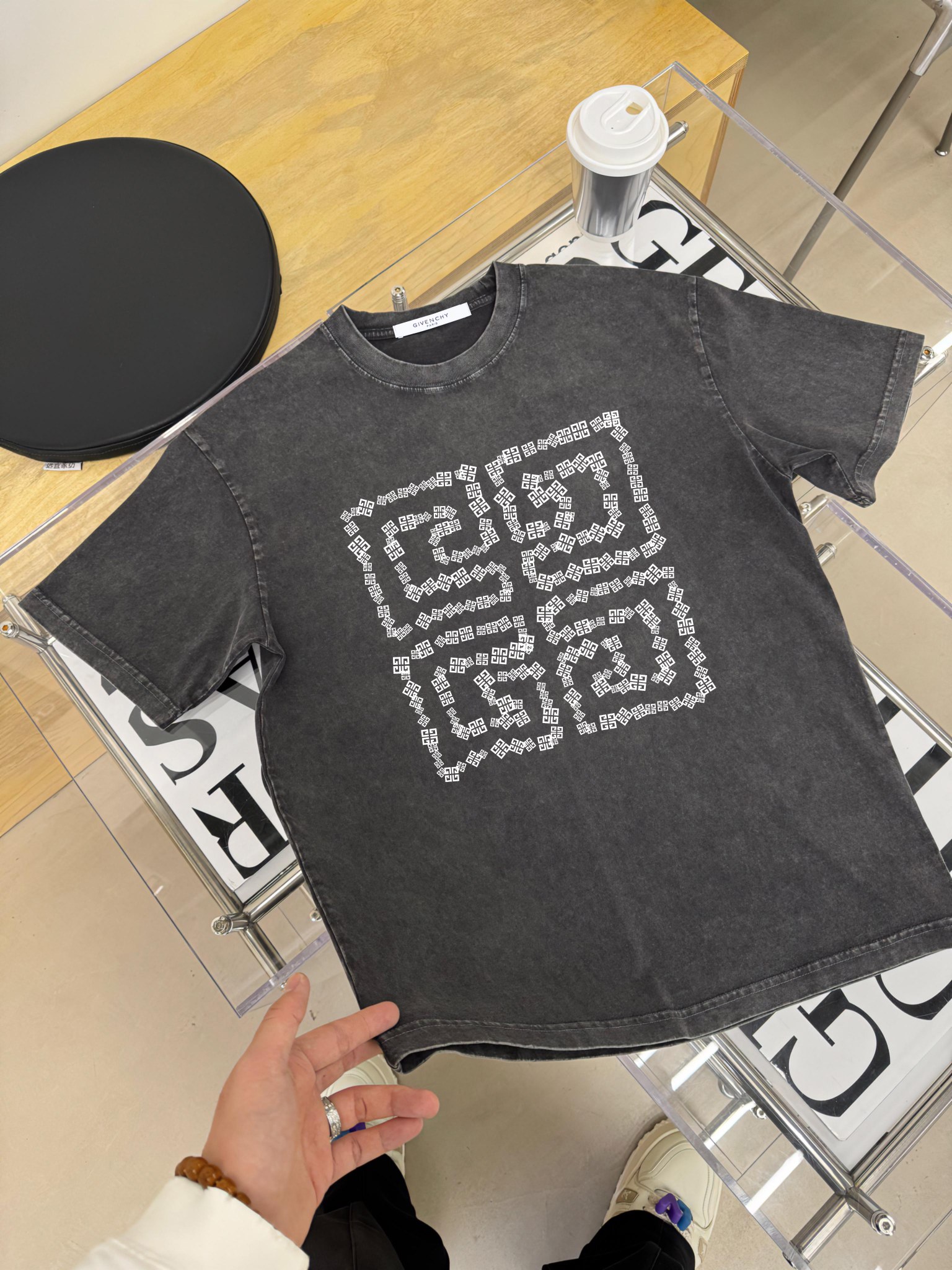 超限定♪ 2024 ジバンシー 新作 半袖Tシャツ コピー