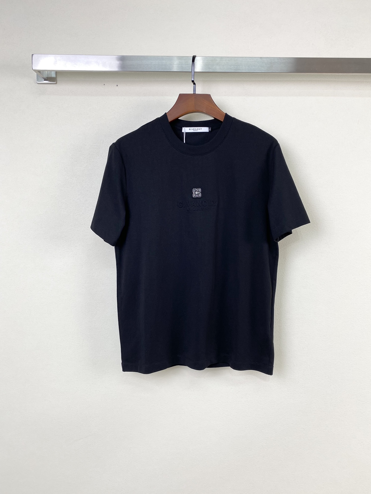 新色登場☆ 2024 ジバンシー 新作 半袖Tシャツ 偽物 2色