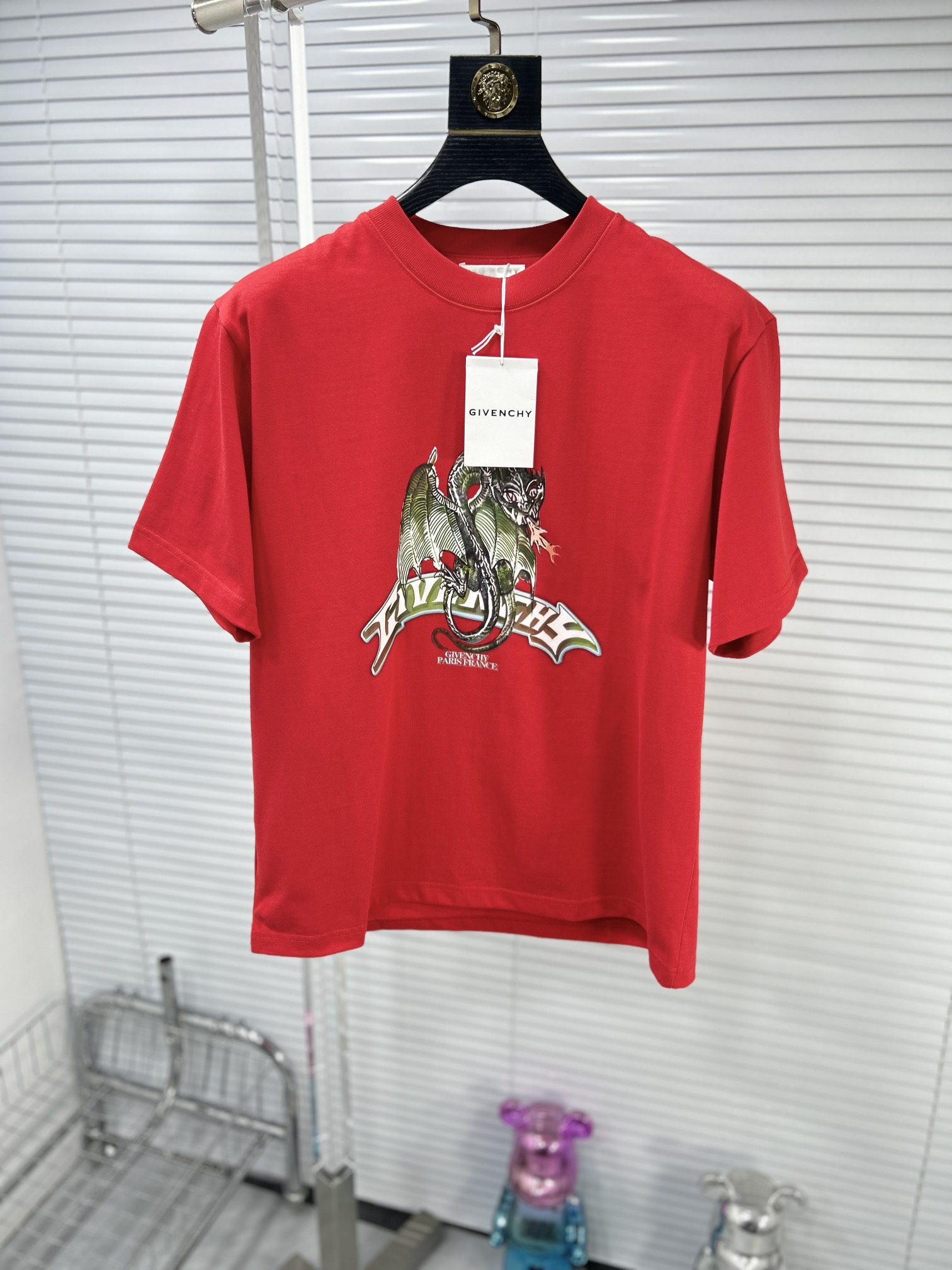 注目度抜群！2024 ジバンシー 新作 半袖Tシャツ 偽物