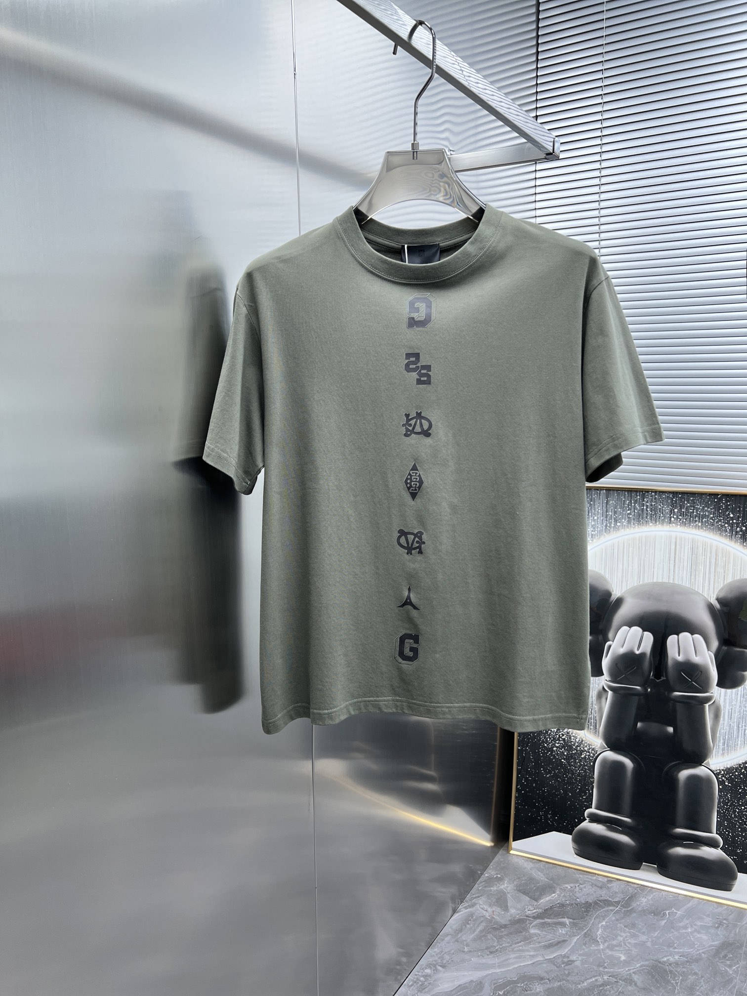 高品質♪♪♪ 2024 ジバンシー 新作 半袖Tシャツ スーパーコピー