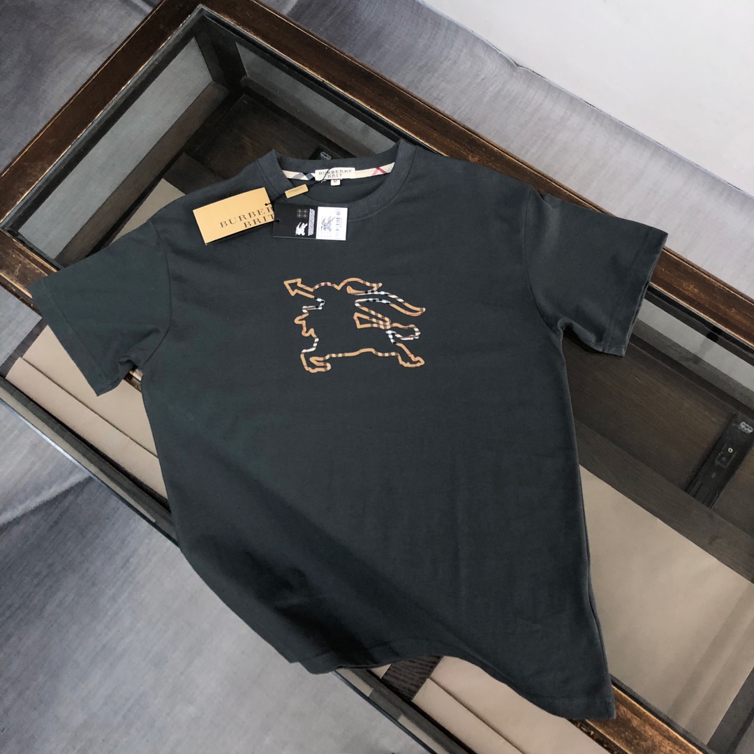 完売前に！ 2024 バーバリー 新作 半袖Tシャツ コピー