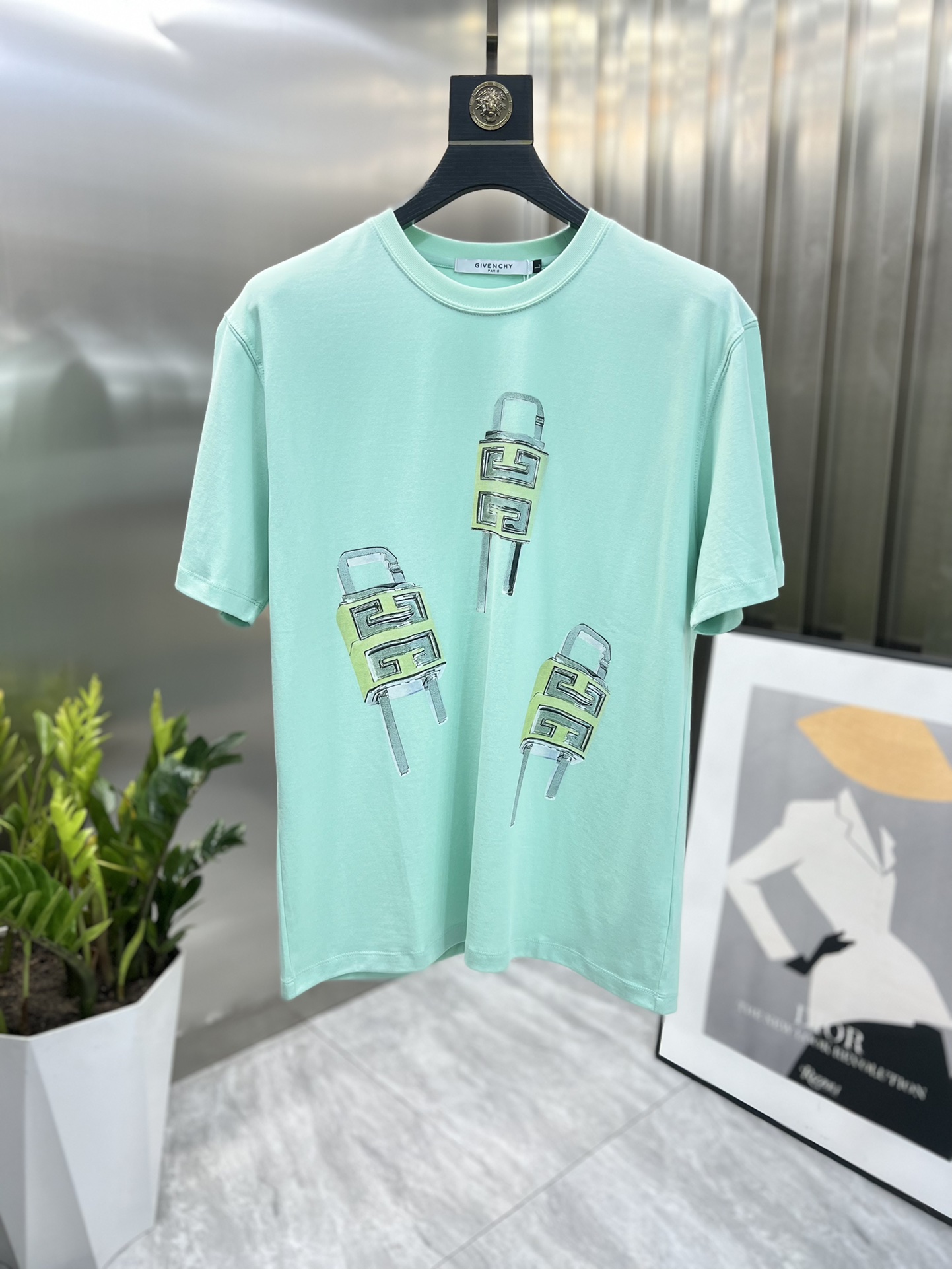 ☆超人気☆ 2024 ジバンシー 新作 半袖Tシャツ 偽物
