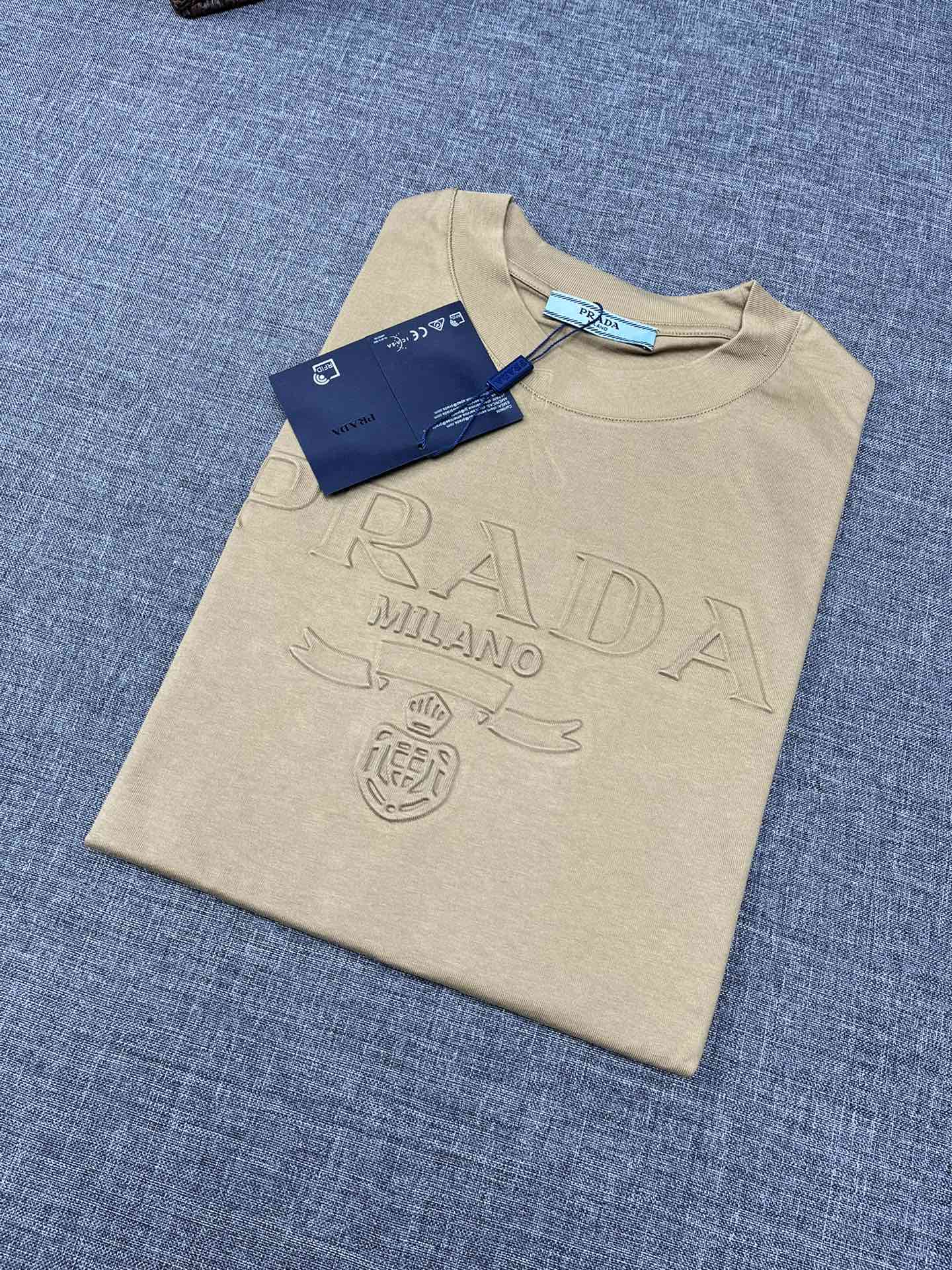 すぐ届く 2024 プラダ 新作 半袖Tシャツ コピー