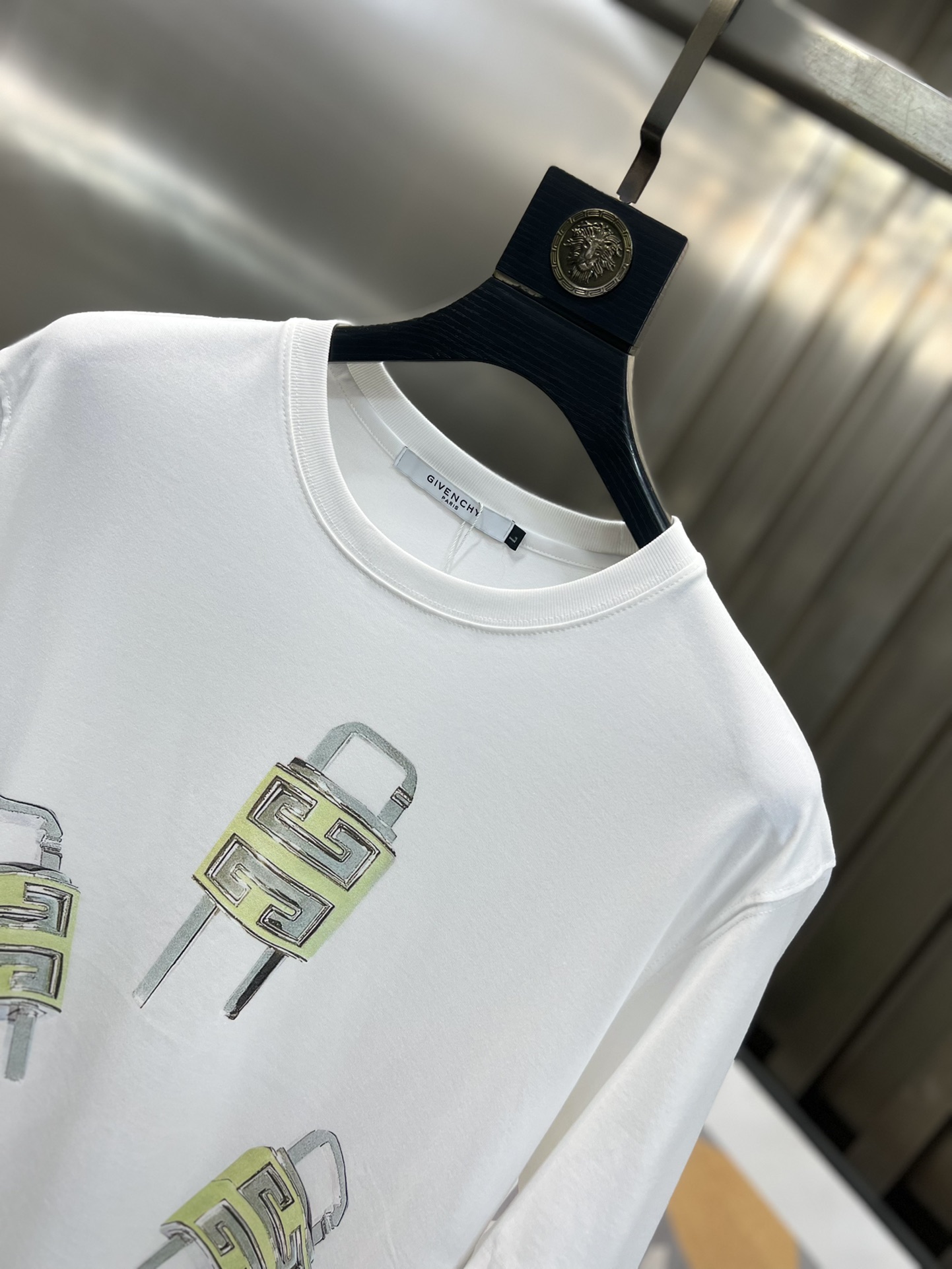 絶対欲しい！2024 ジバンシー 新作 半袖Tシャツ コピー