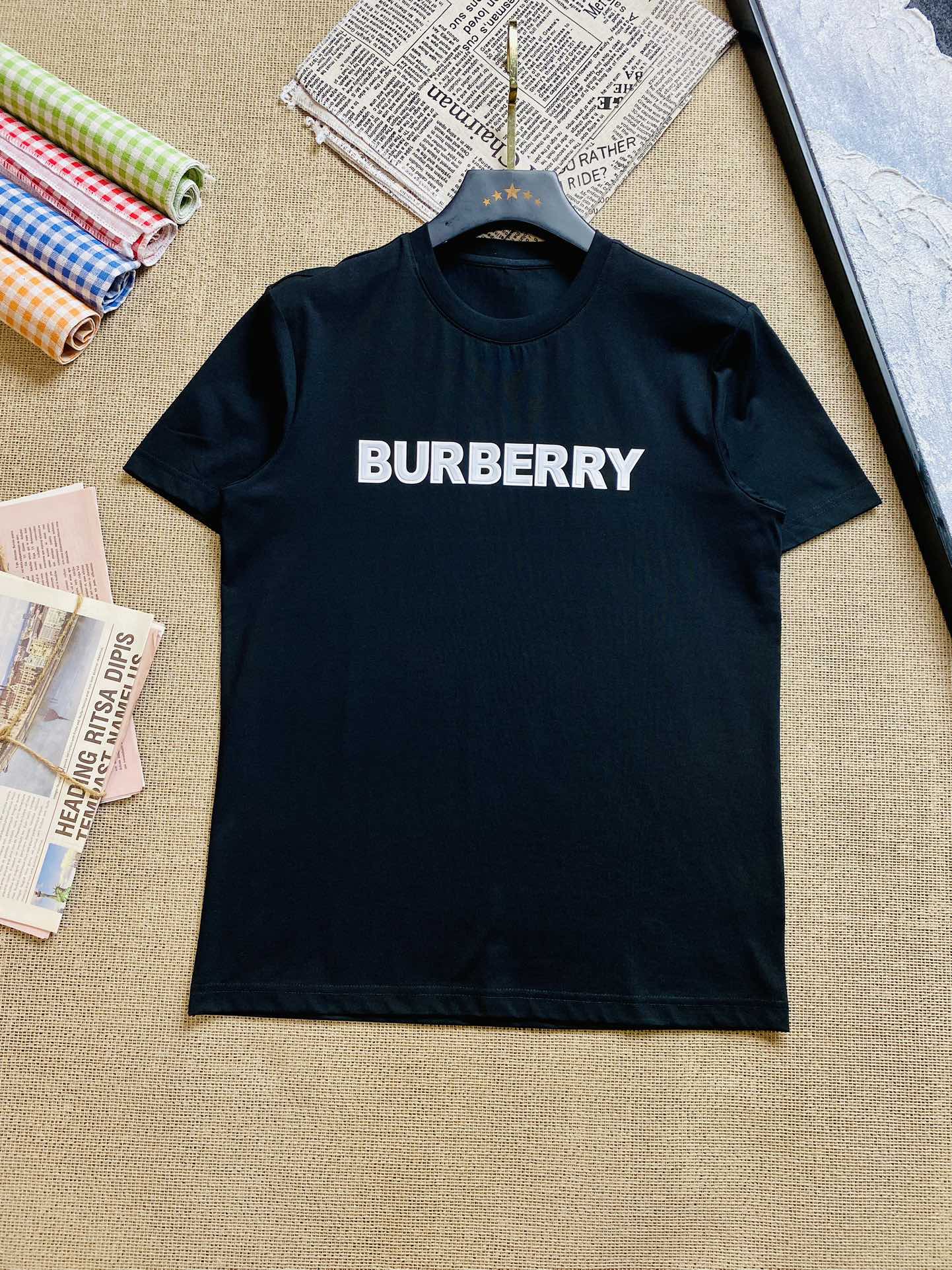 注目度抜群！2024 バーバリー 新作 半袖Tシャツ コピー