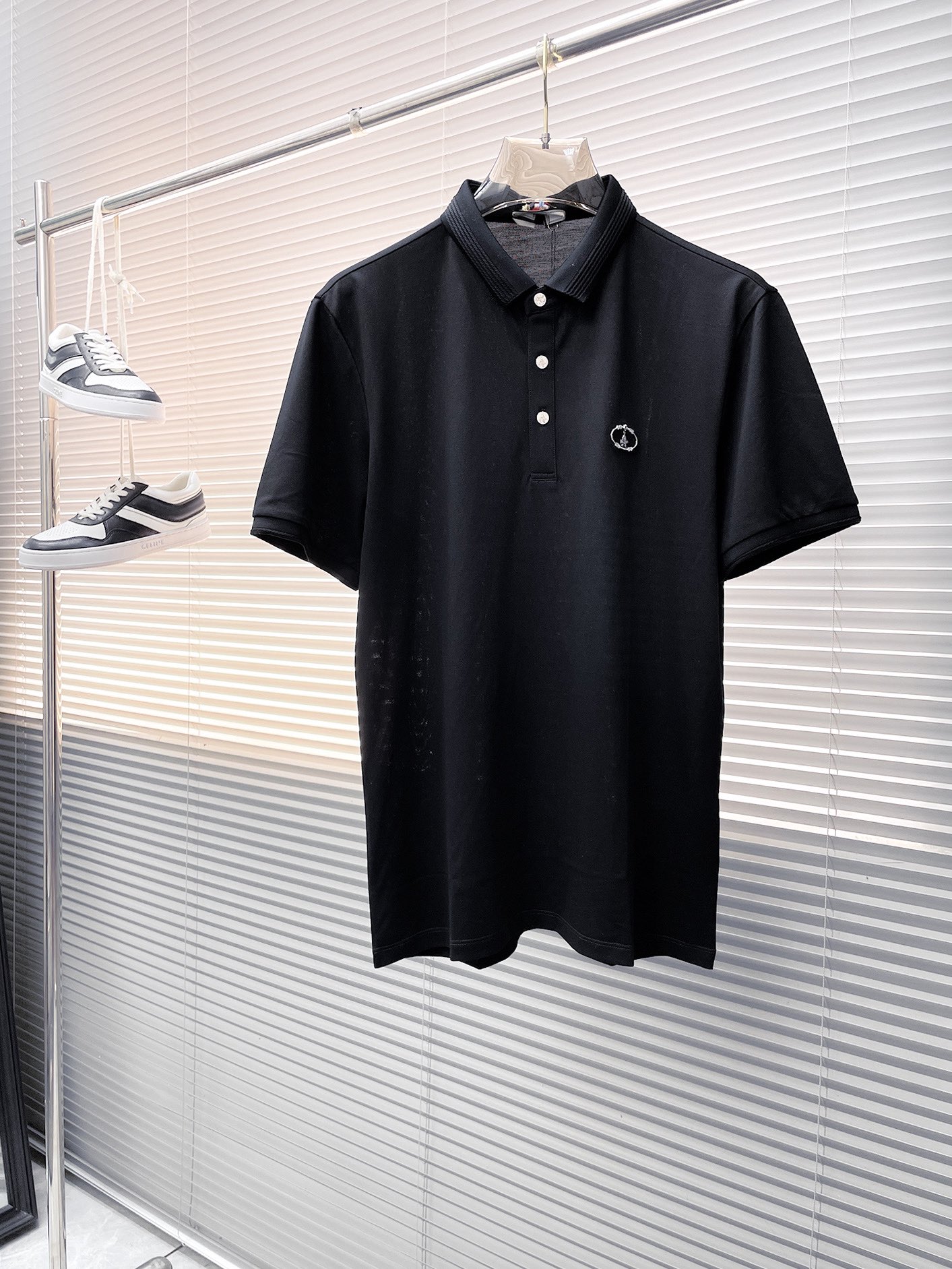 激安価格！2024 プラダ 新作 半袖Tシャツ コピー