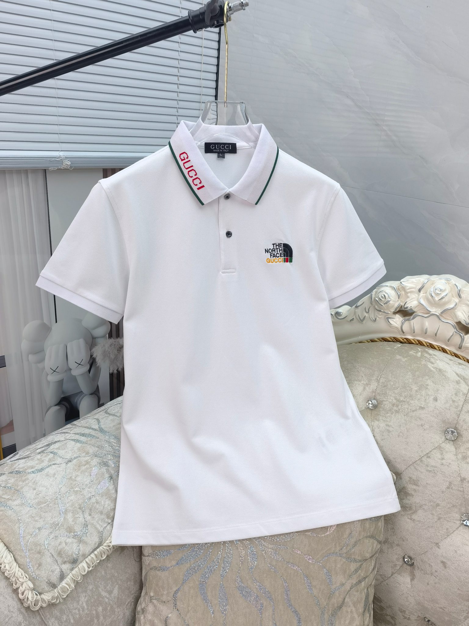 一目惚れ♪ 2024 グッチ 新作 半袖Tシャツ スーパーコピー