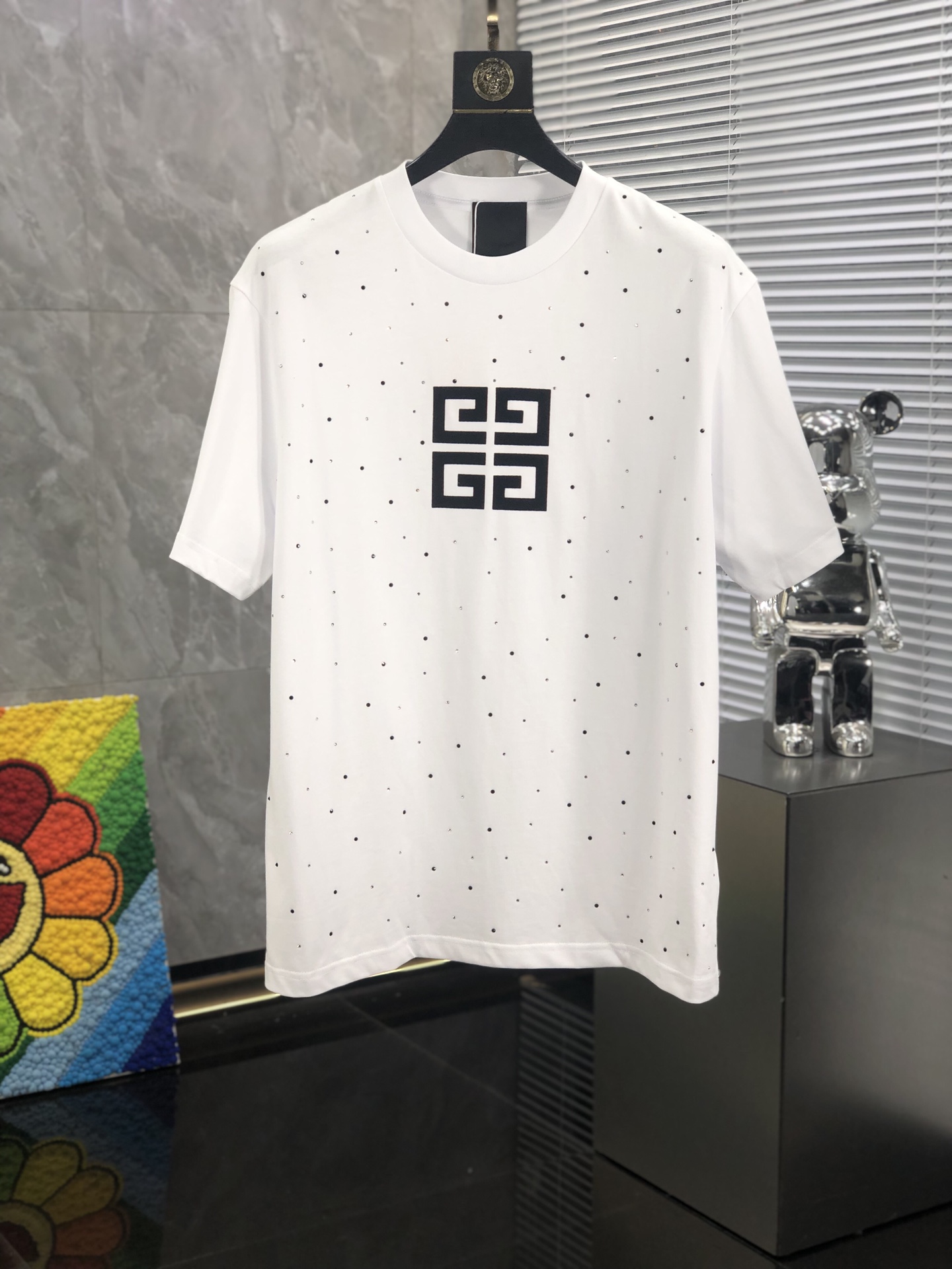 《人気★》2024 ジバンシー 新作 半袖Tシャツ 偽物