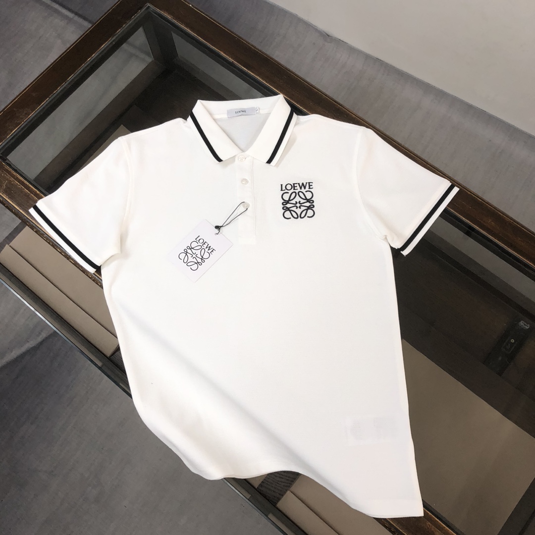 世界中で大人気♪ 2024 ロエベ 新作 半袖Tシャツ 偽物