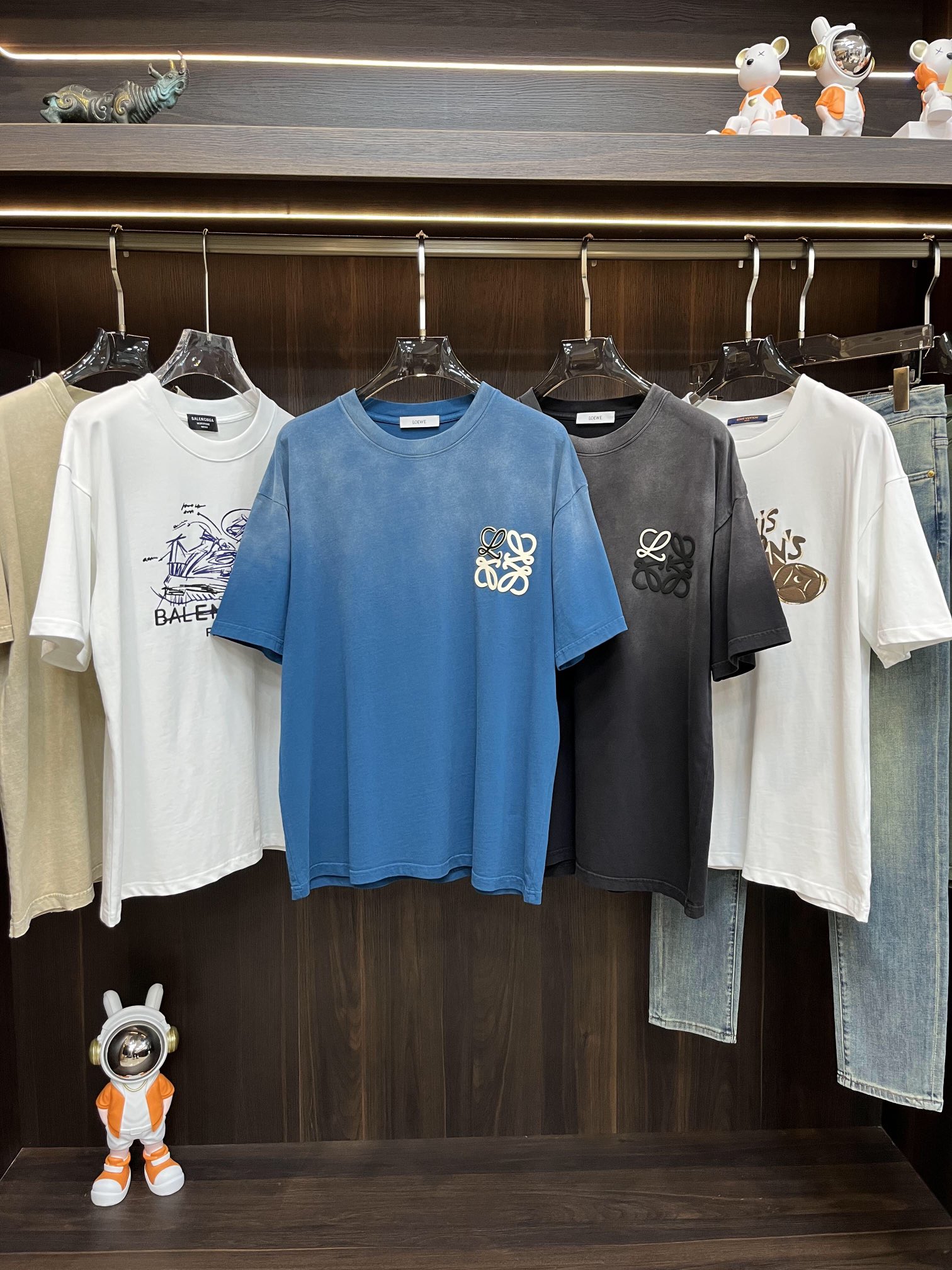 希少♪限定 2024 ロエベ 新作 半袖Tシャツ コピー 2色