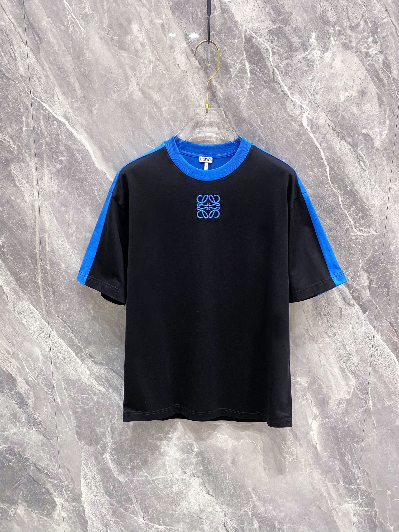 人気急上昇 2024 ロエベ 新作 半袖Tシャツ スーパーコピー