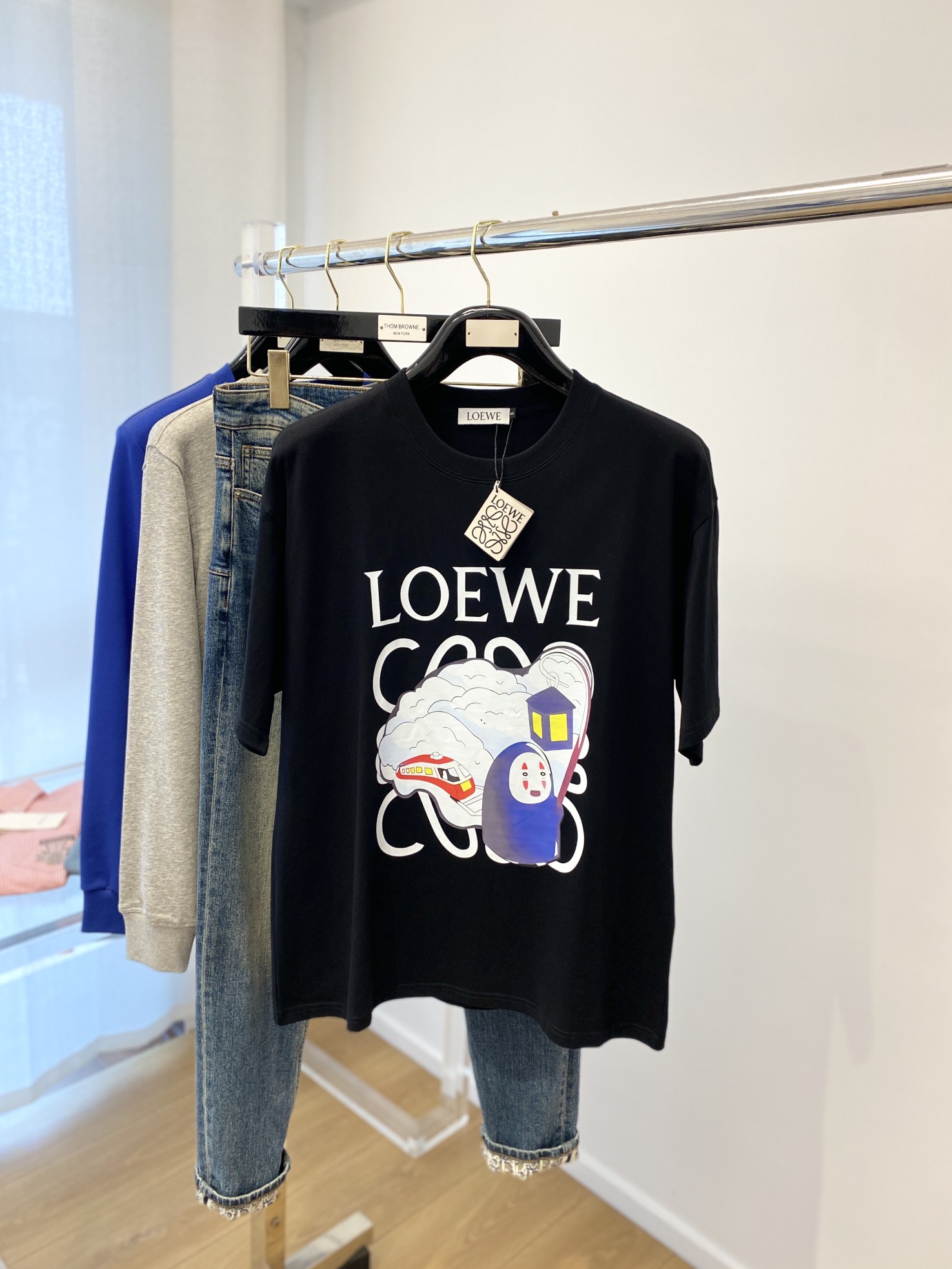 売上総額１位！2024 ロエベ 新作 半袖Tシャツ 偽物