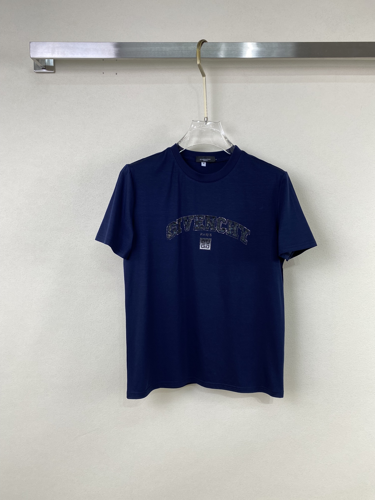 争奪戦 2024 ジバンシー 新作 半袖Tシャツ スーパーコピー 4色