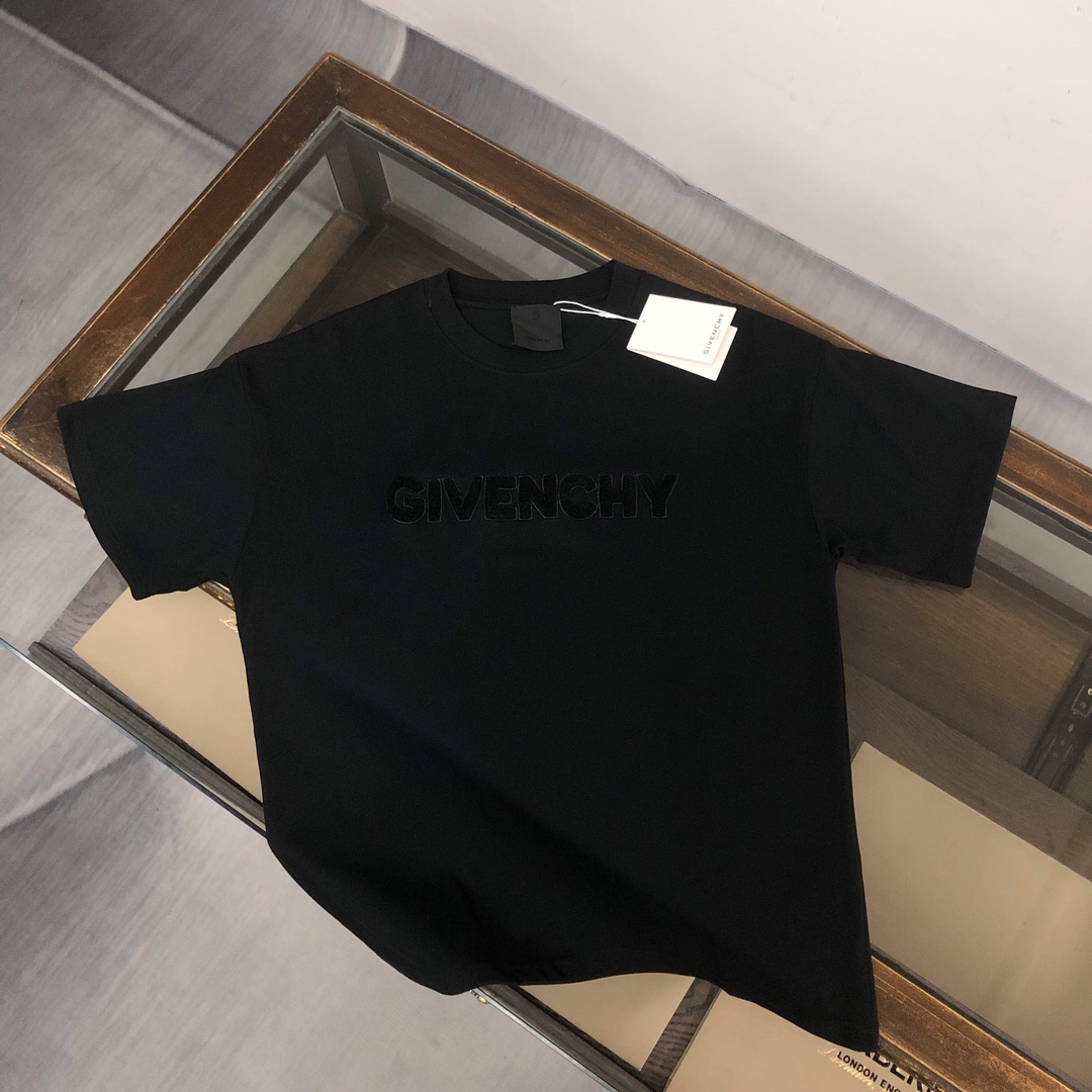 ☆超人気☆ 2024 ジバンシー 新作 半袖Tシャツ コピー