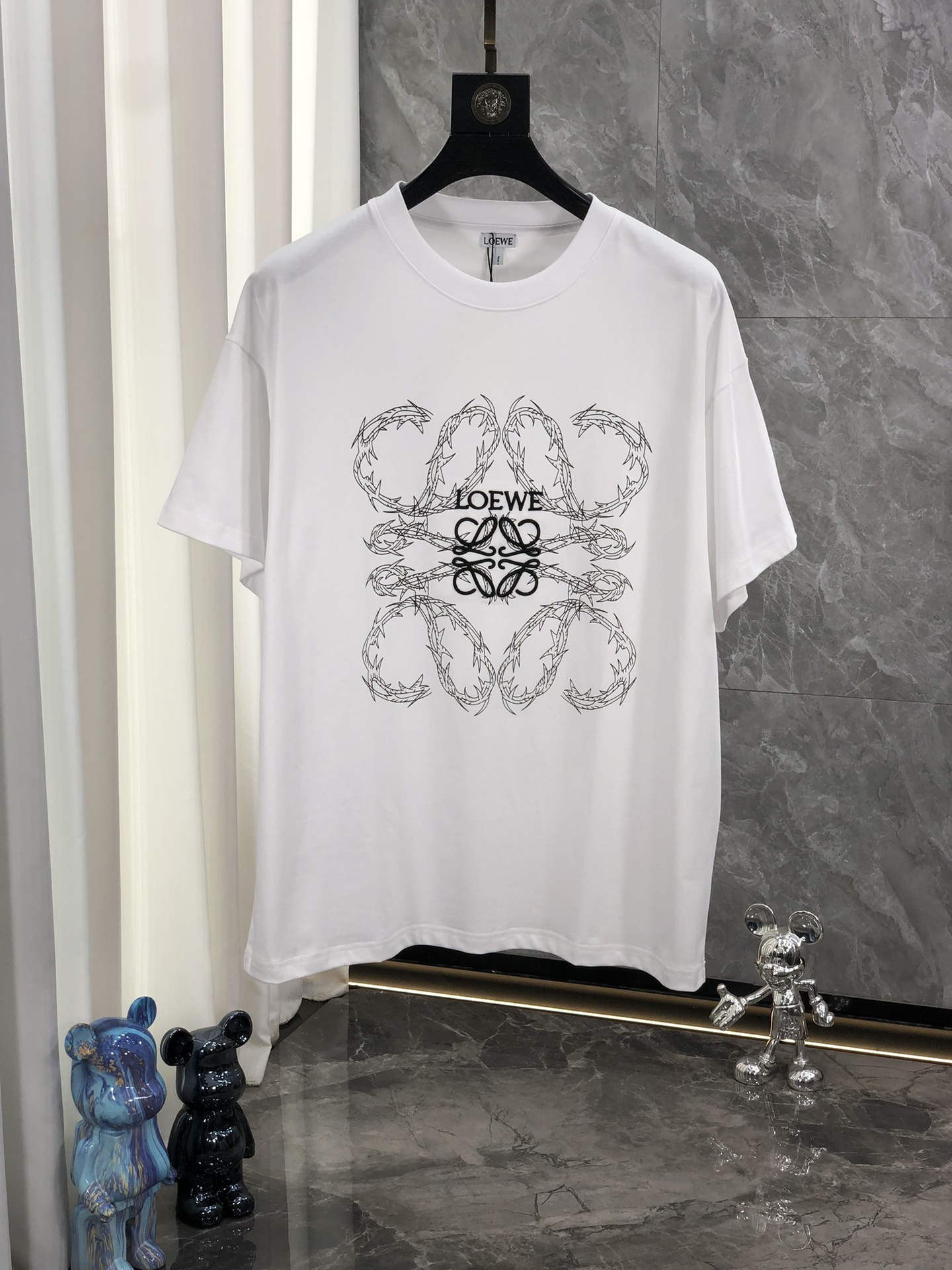 ★日本!!人気！2024 ロエベ 新作 半袖Tシャツ スーパーコピー 2色