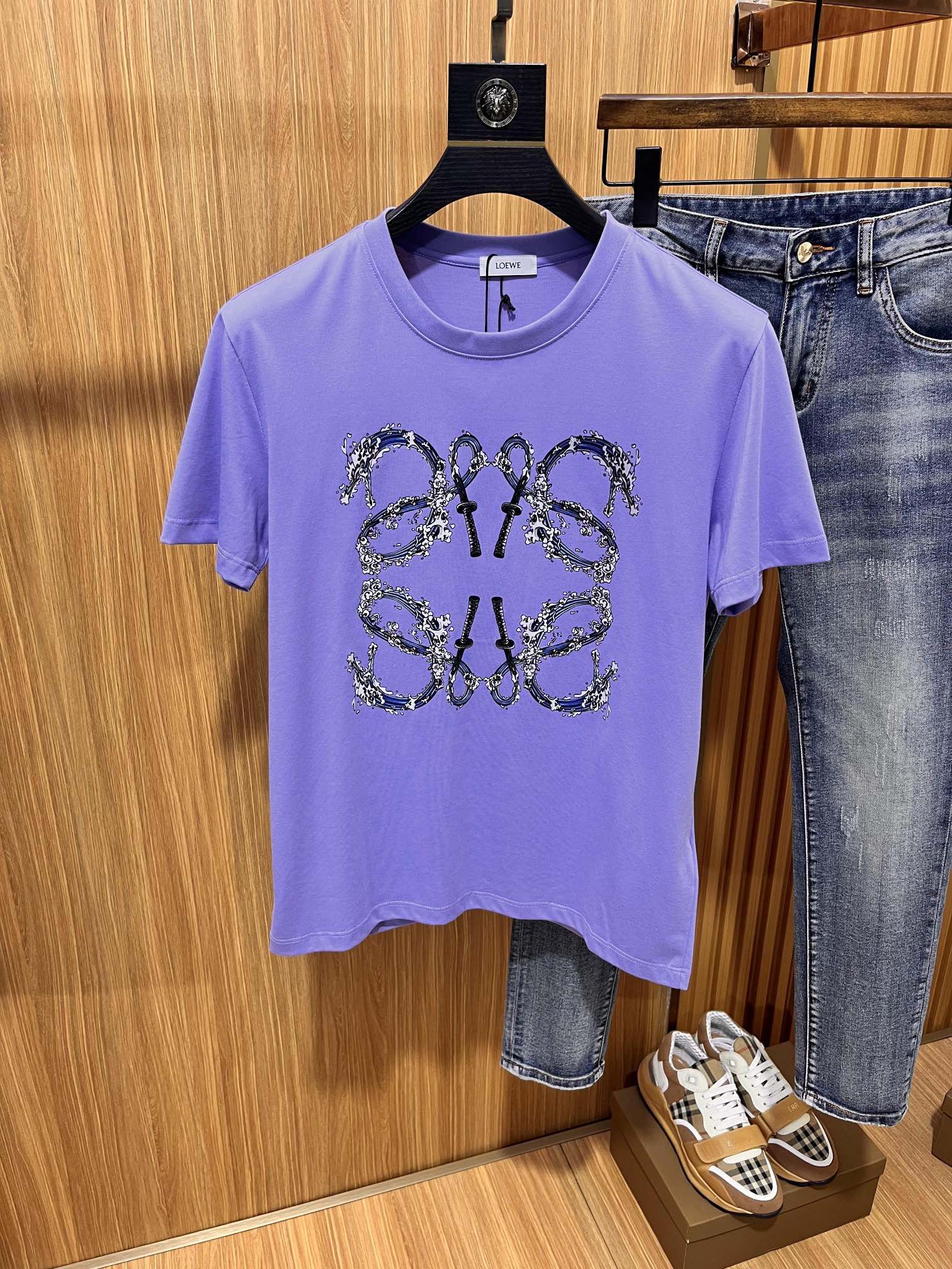 定番人気！2024 ロエベ 新作 半袖Tシャツ コピー 2色