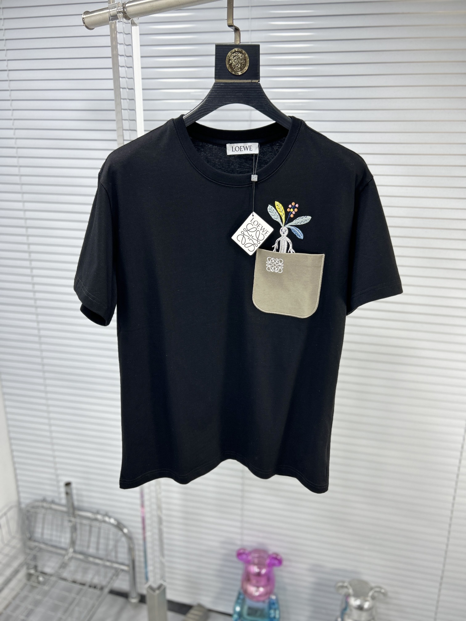 人気爆発☆ 2024 ロエベ 新作 半袖Tシャツ コピー