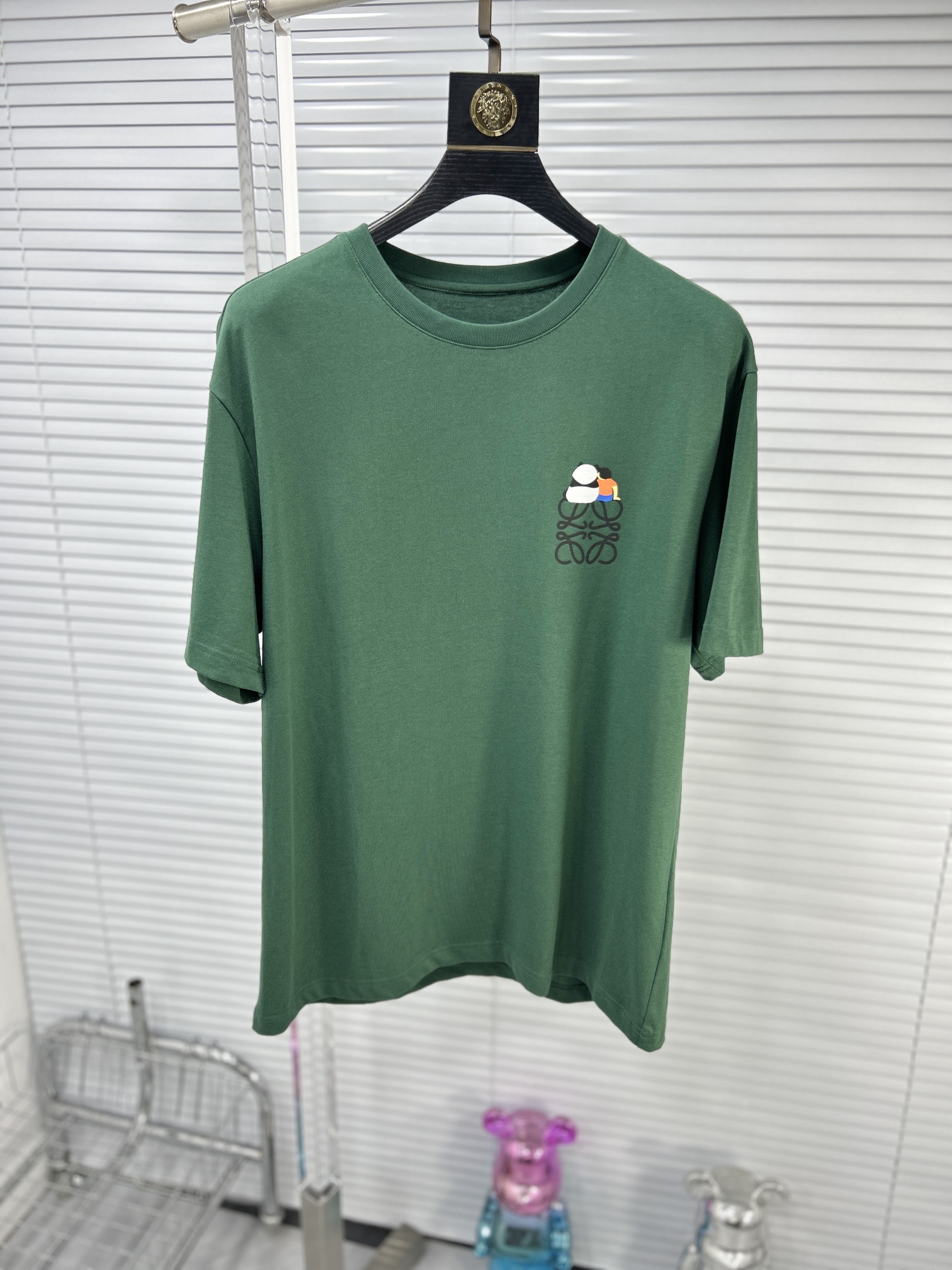 使い勝手良 2024 ロエベ 新作 半袖Tシャツ 偽物