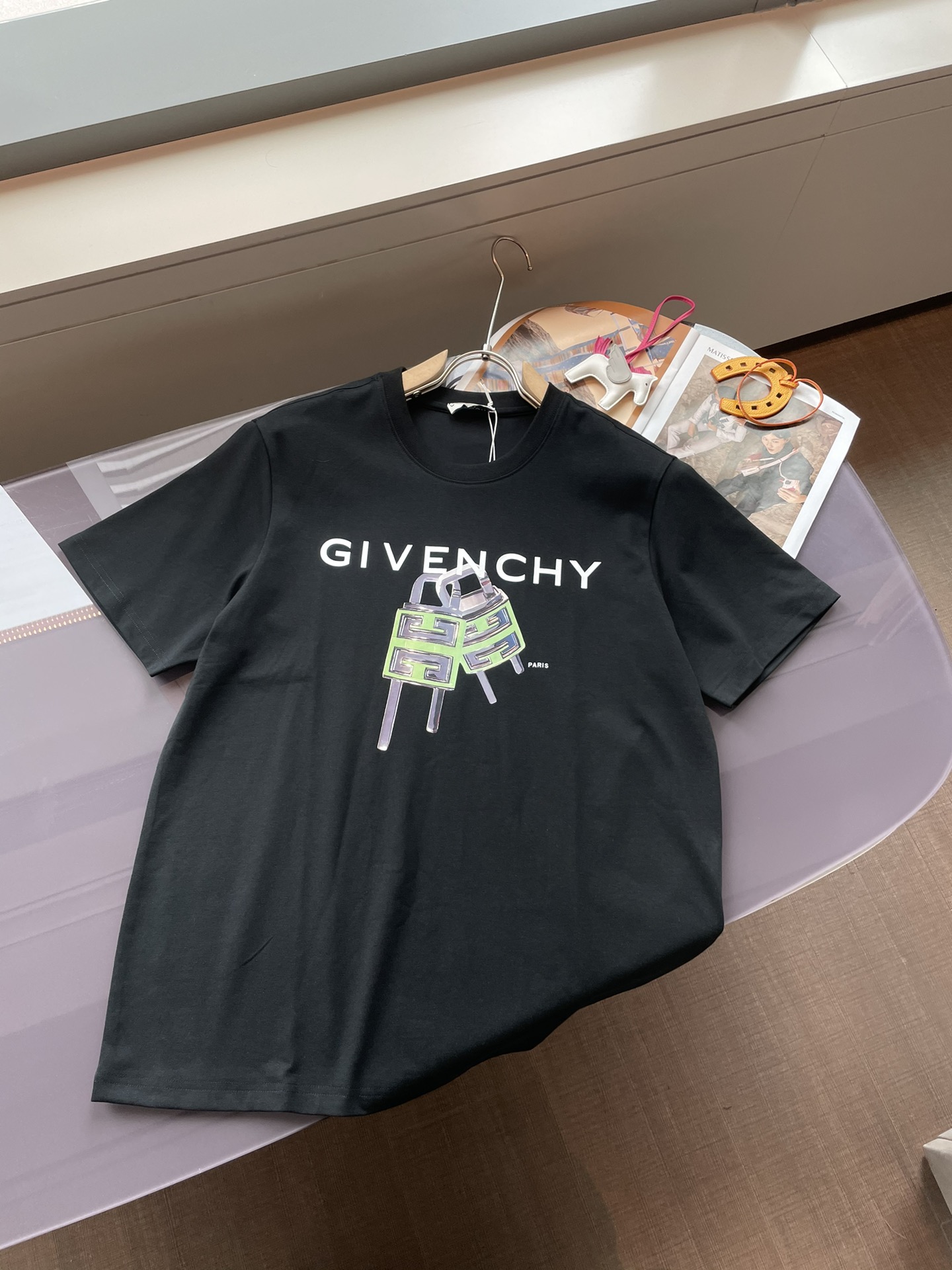 注目アイテム♡ 2024 ジバンシー 新作 半袖Tシャツ スーパーコピー