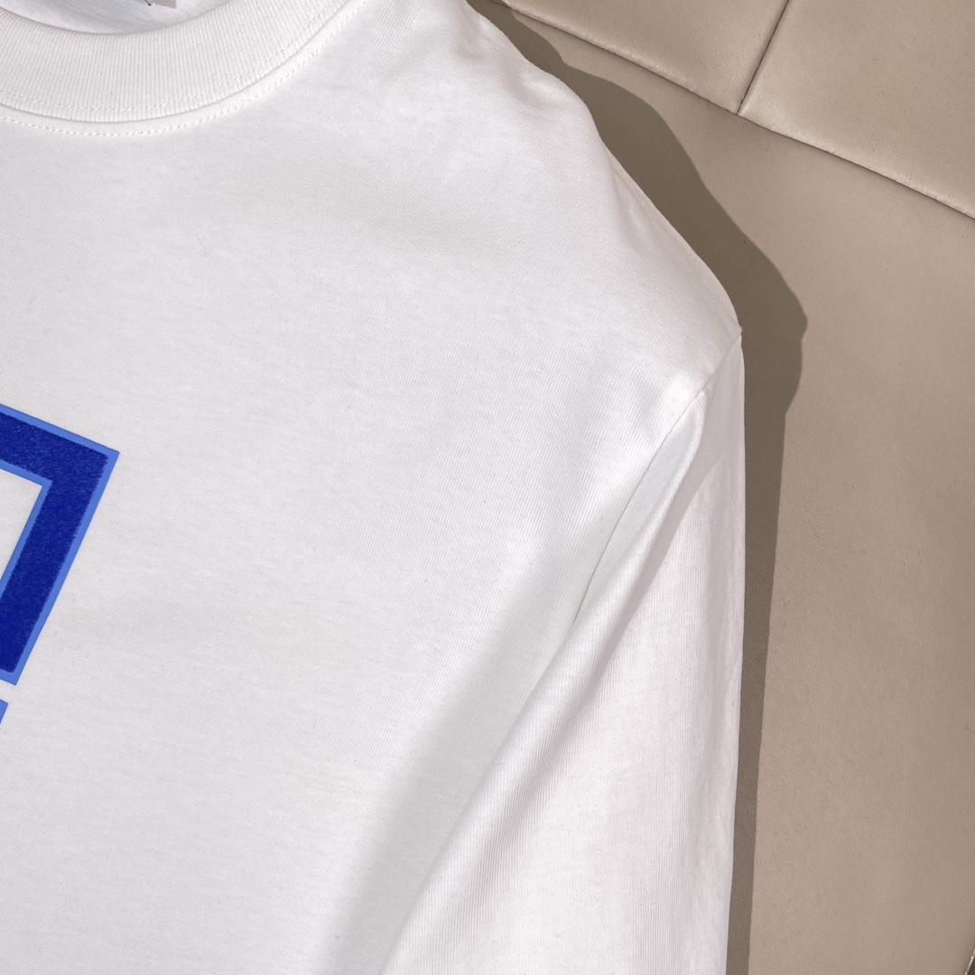 注目アイテム☆ 2024 ジバンシー 新作 半袖Tシャツ コピー