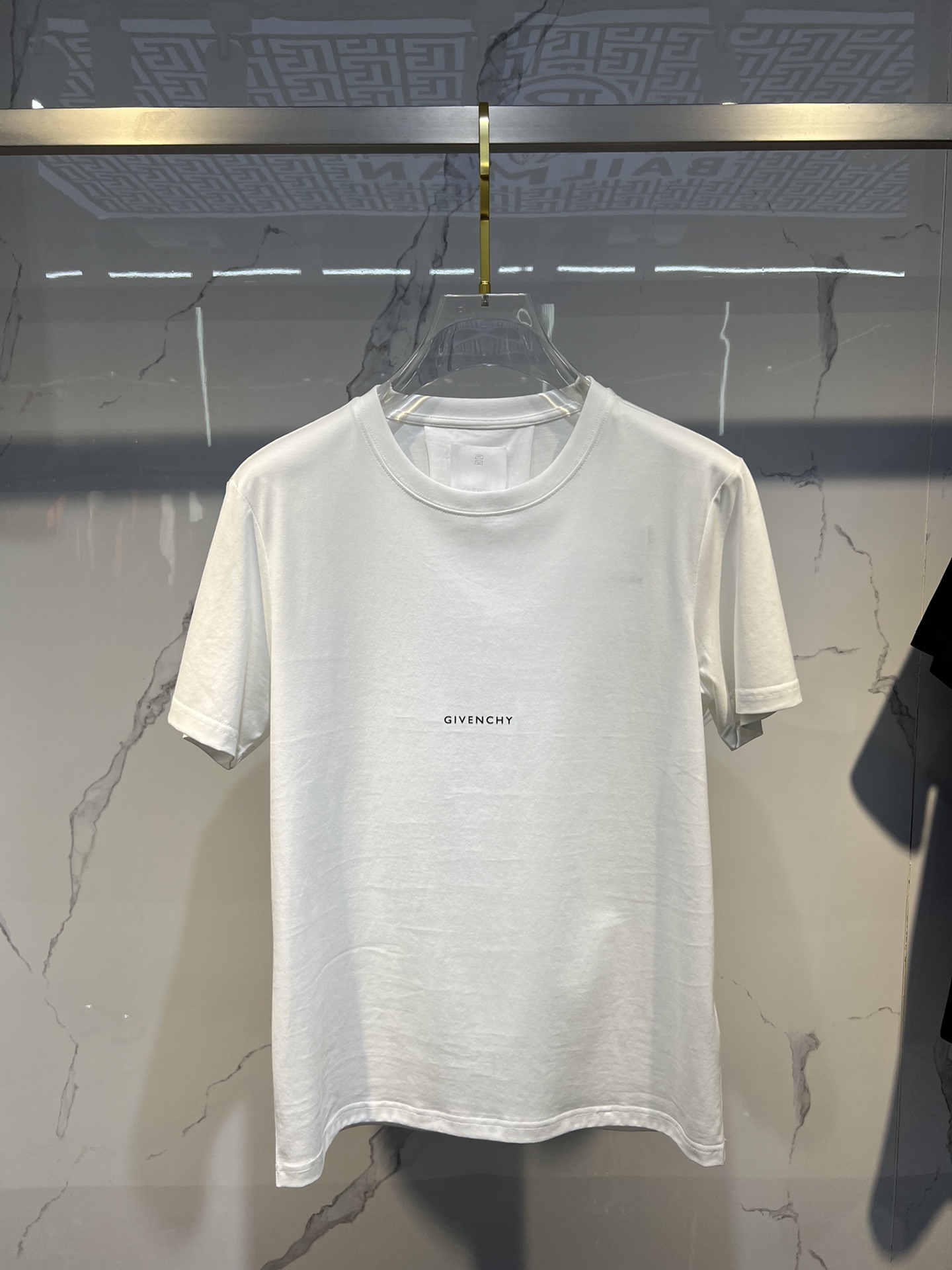 ☆超人気☆ 2024 ジバンシー 新作 半袖Tシャツ 偽物