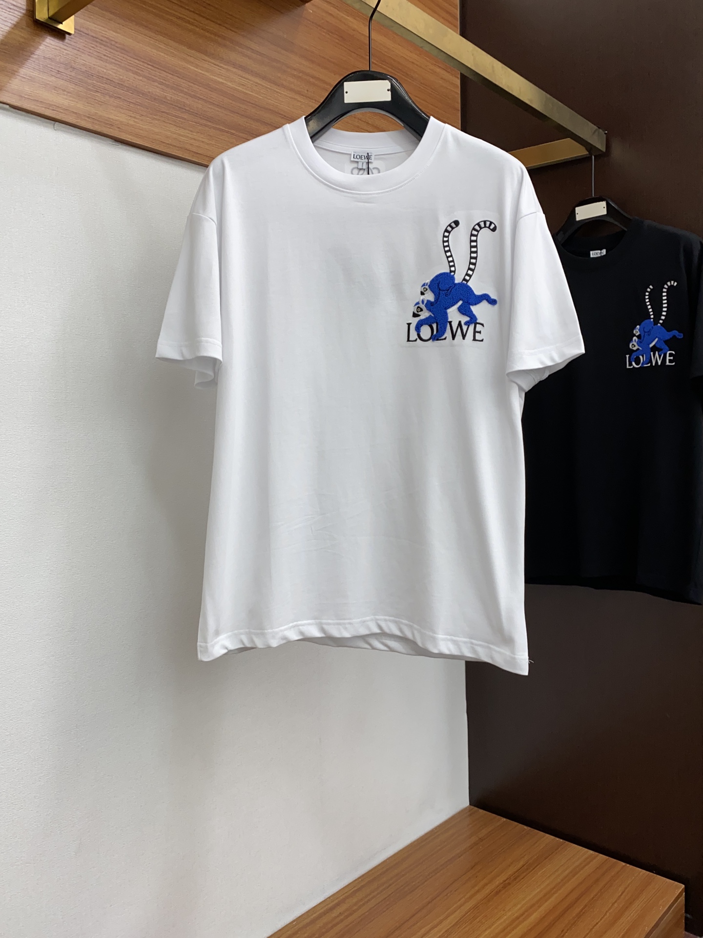 世界中で大人気♪ 2024 ロエベ 新作 半袖Tシャツ スーパーコピー